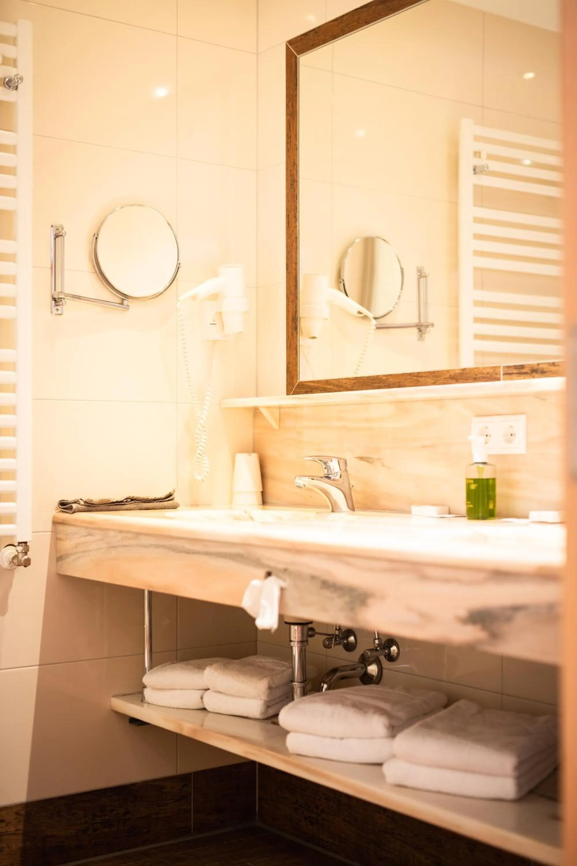 Bathroom in Landhotel Alpenhof Filzmoos