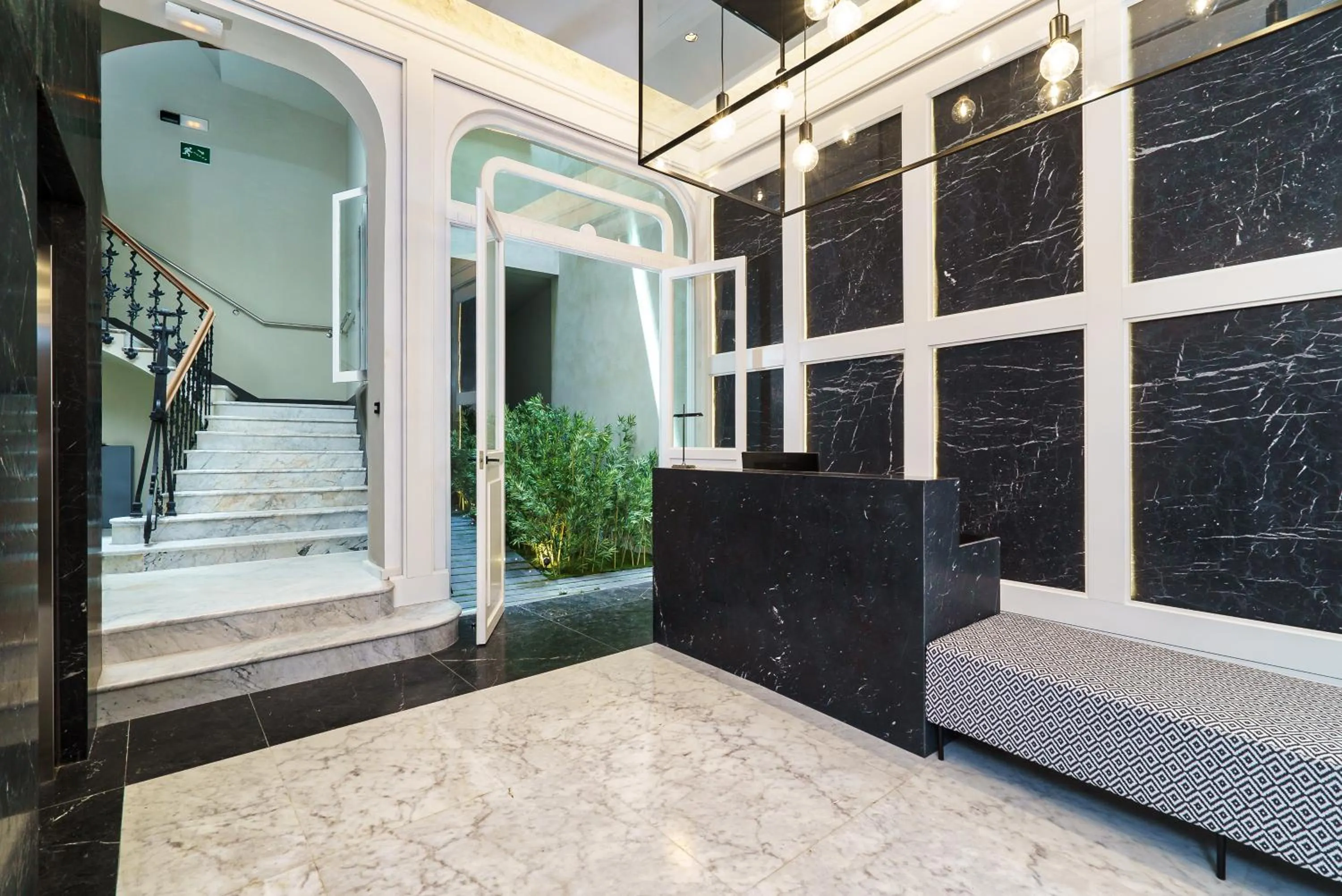 Lobby or reception in The Valentia Cabillers