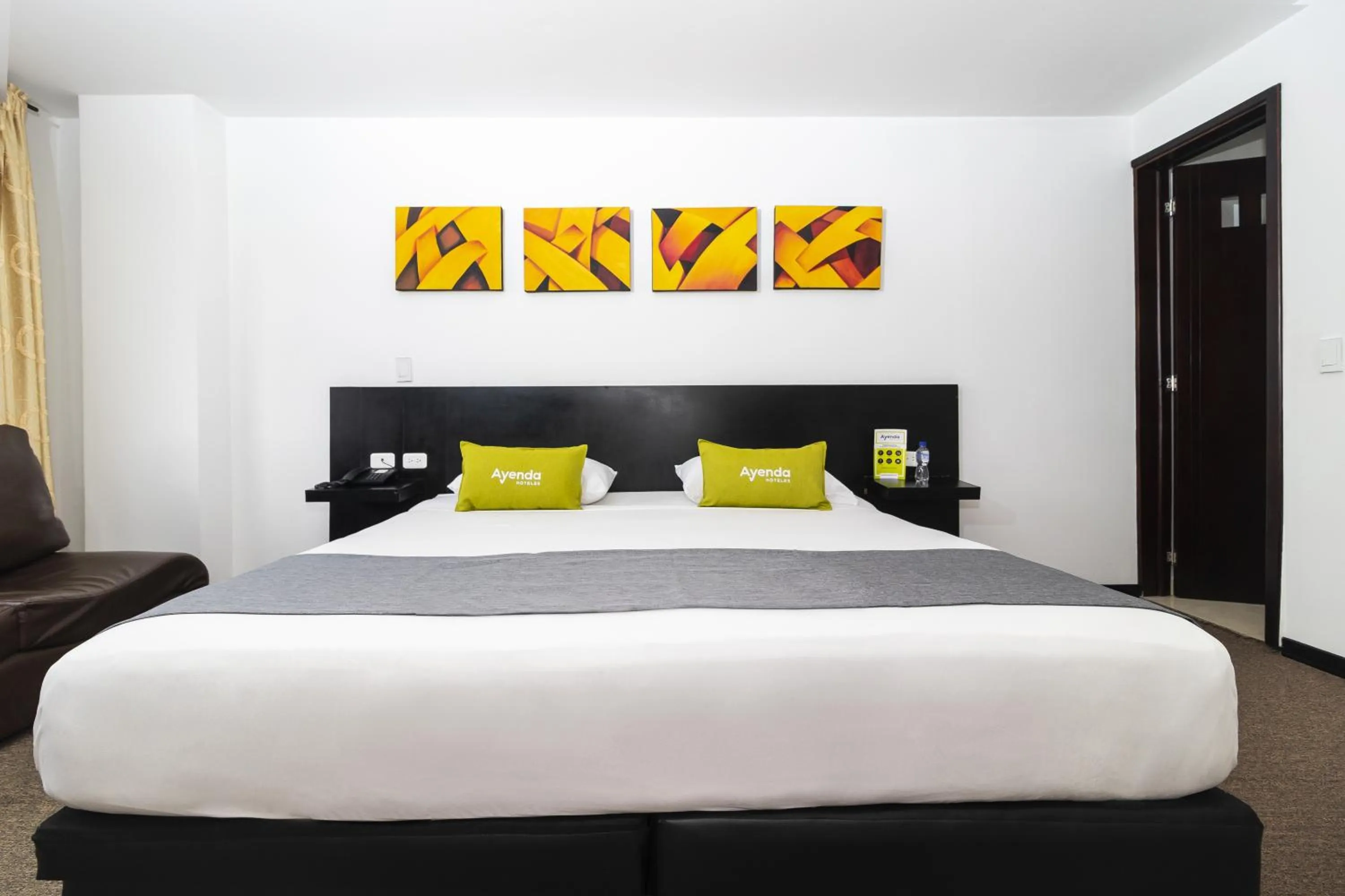 Bedroom, Bed in Ayenda 1063 Golden