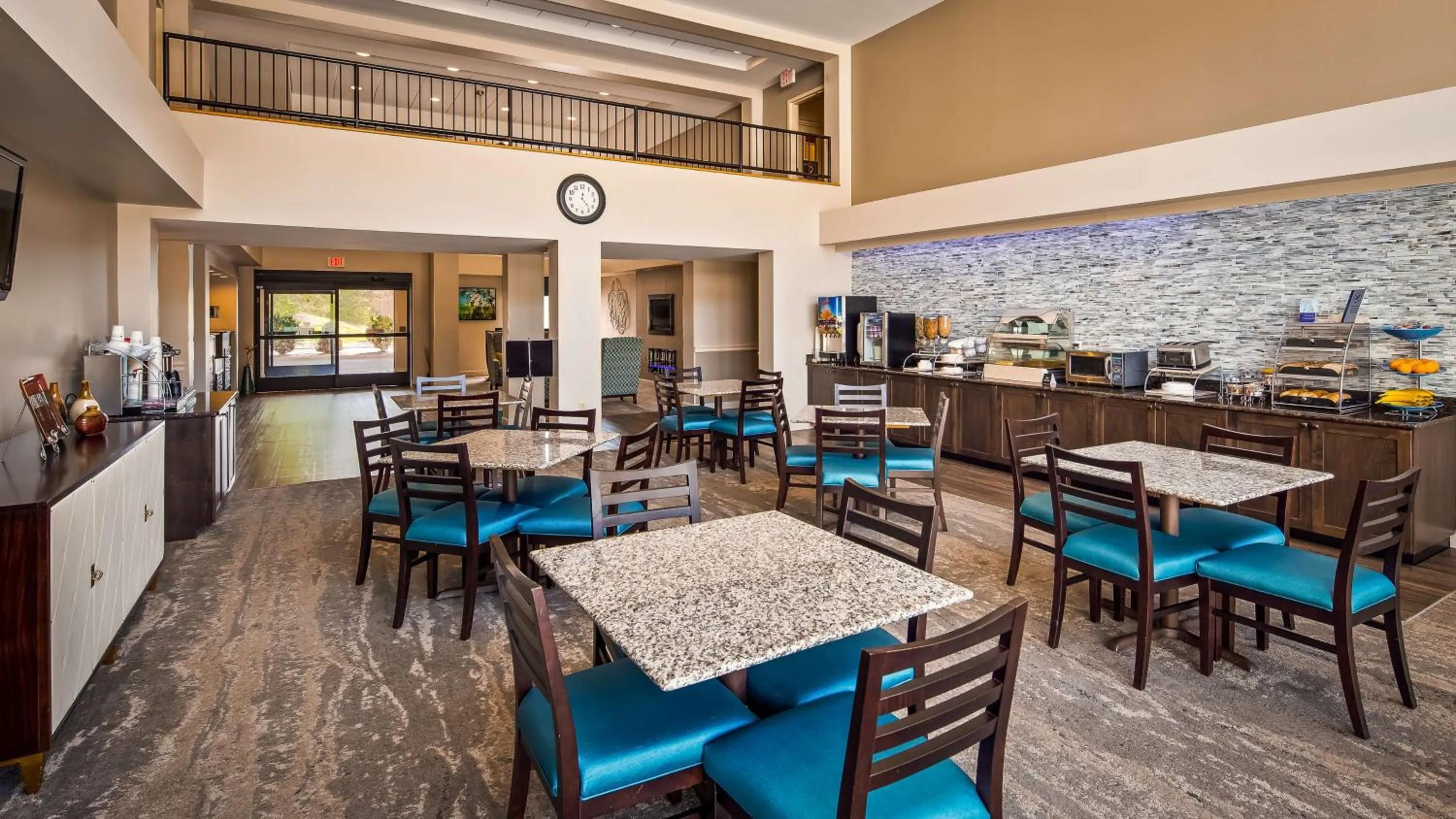 Restaurant/places to eat in Best Western Plus Yadkin Valley Inn & Suites