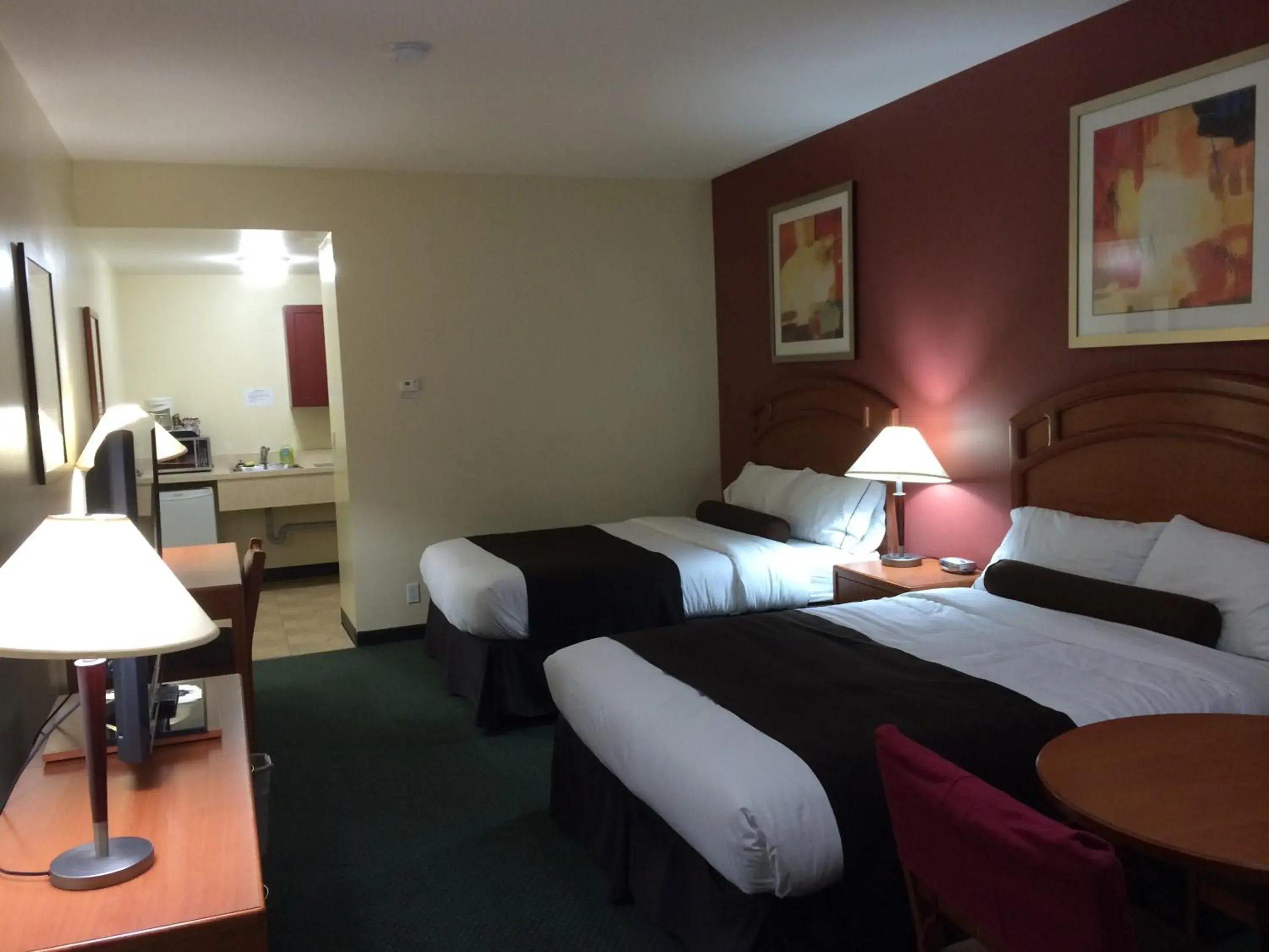 Deluxe Double Room - single occupancy - Non Smoking in Western Valley Inn Deluxe Double Room - single occupancy - Non Smoking in Western Valley Inn