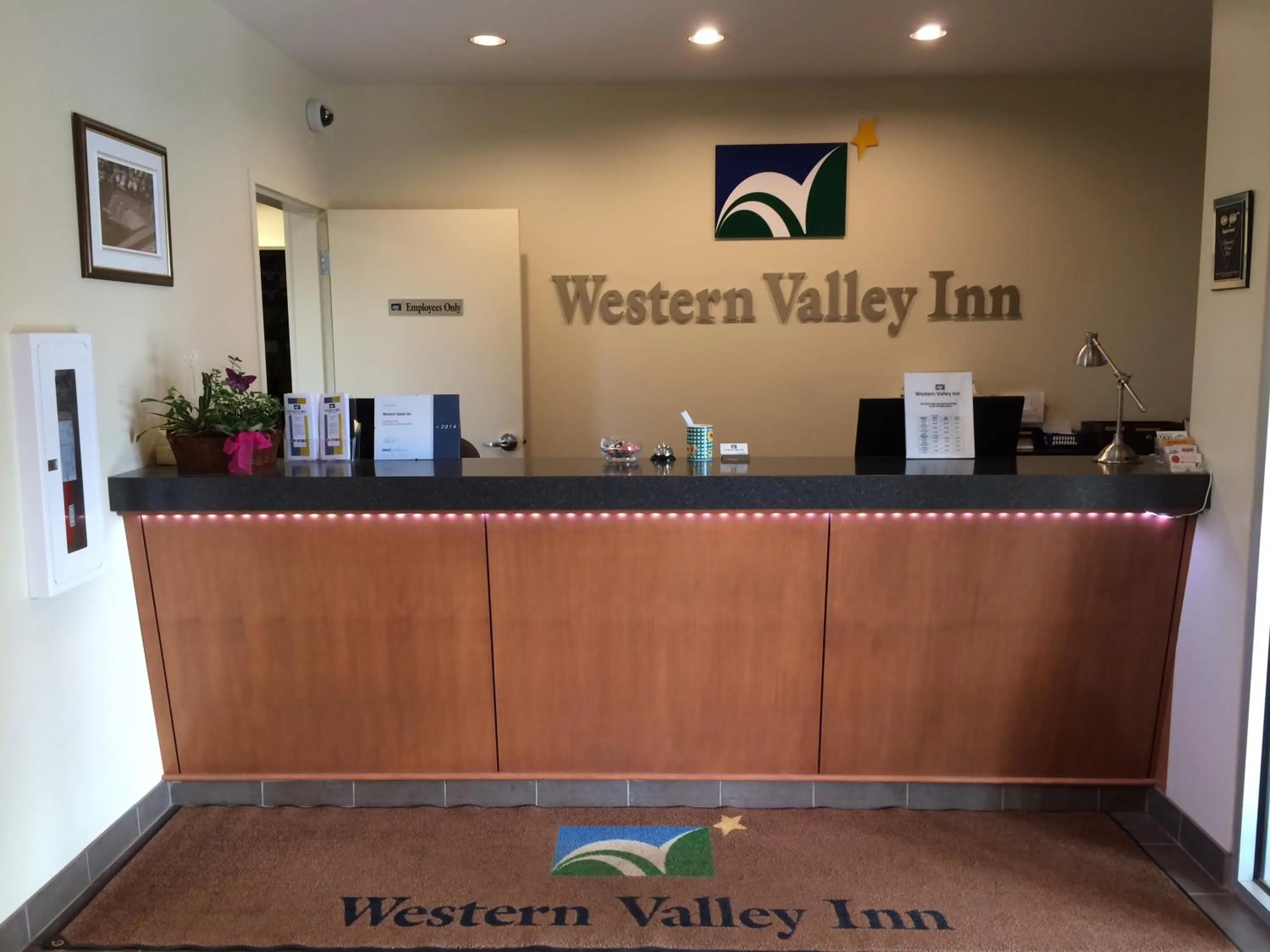 Lobby or reception in Western Valley Inn