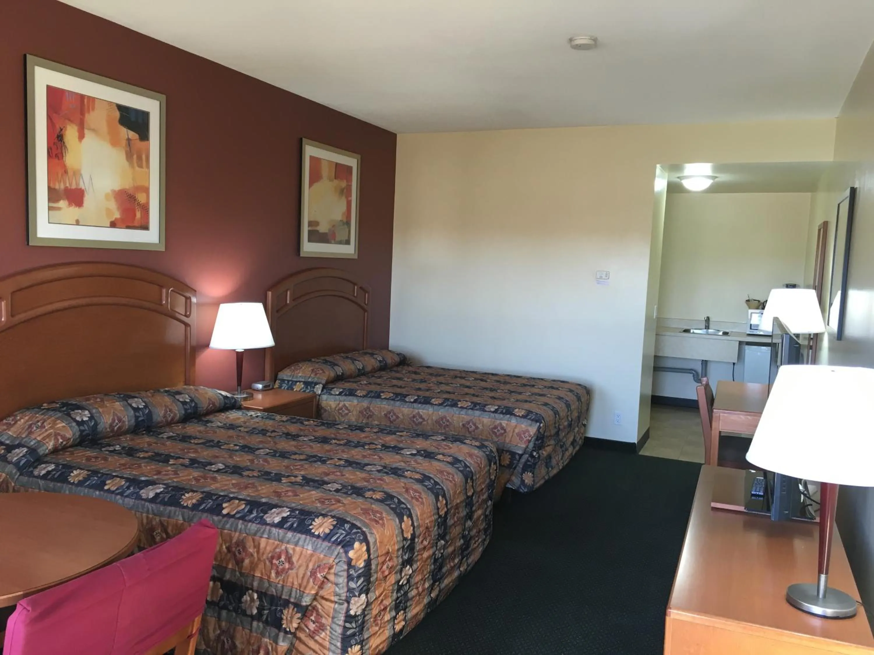 Photo of the whole room, Bed in Western Valley Inn