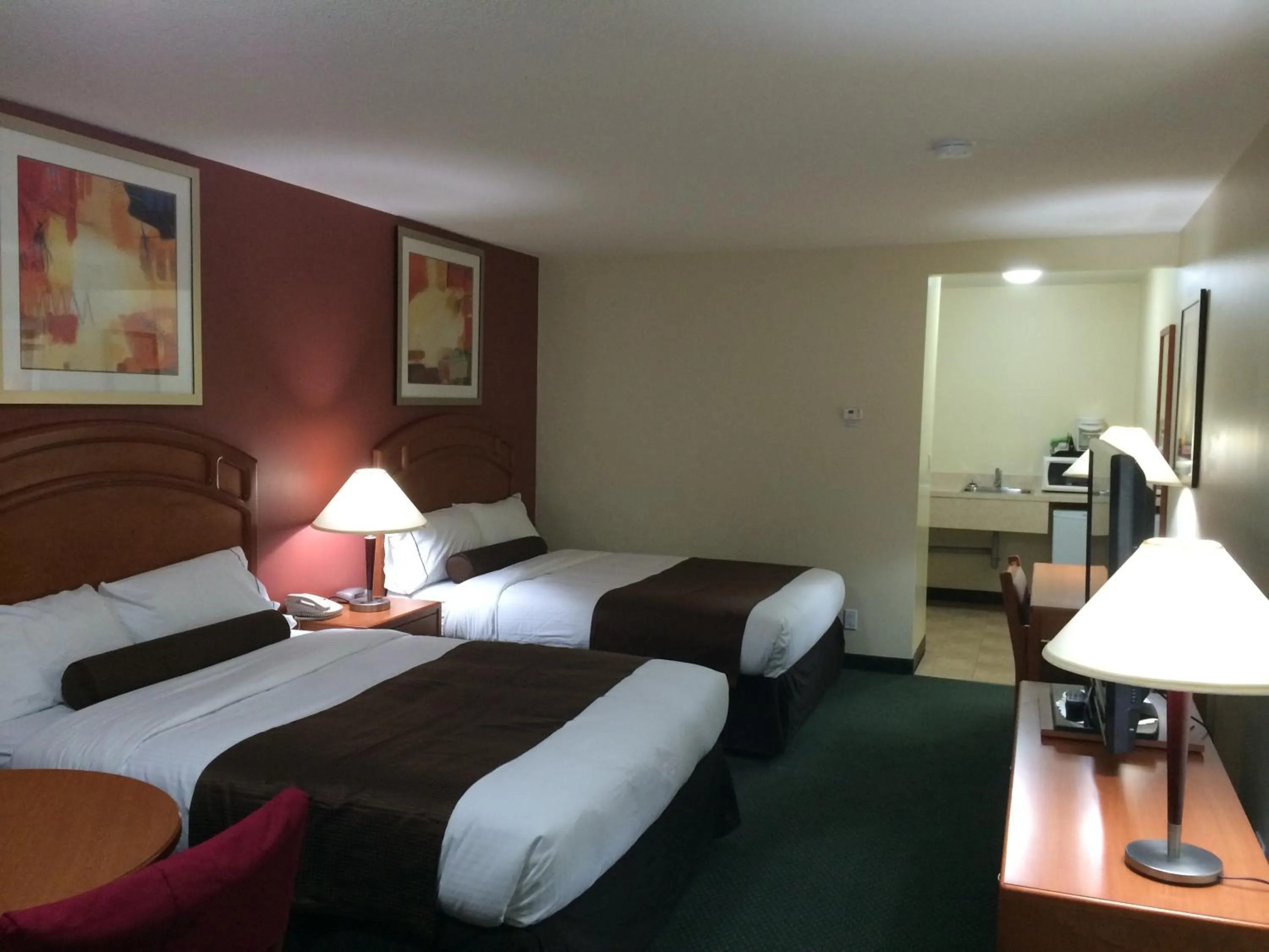 Photo of the whole room, Bed in Western Valley Inn