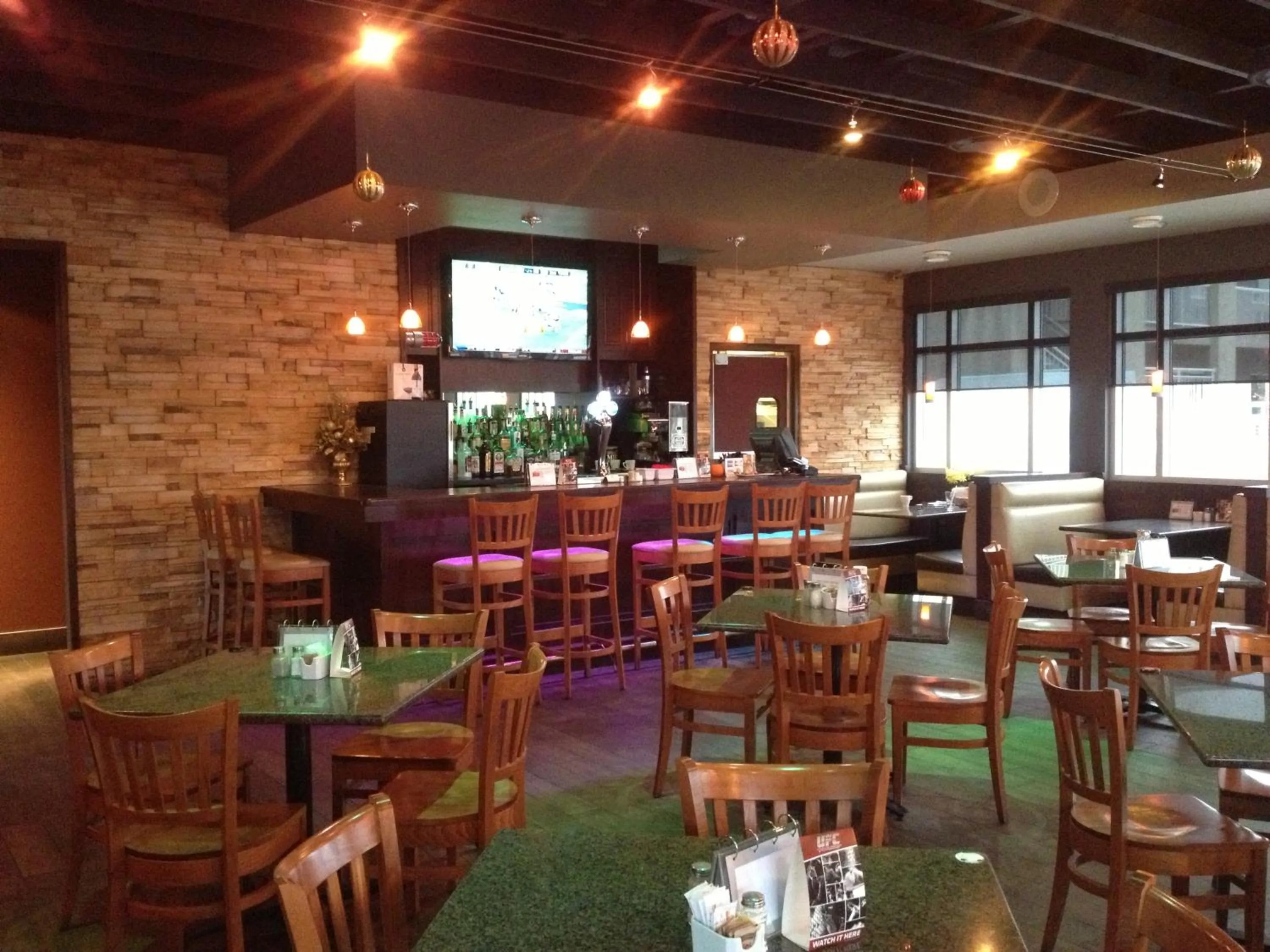 Restaurant/places to eat in Western Valley Inn