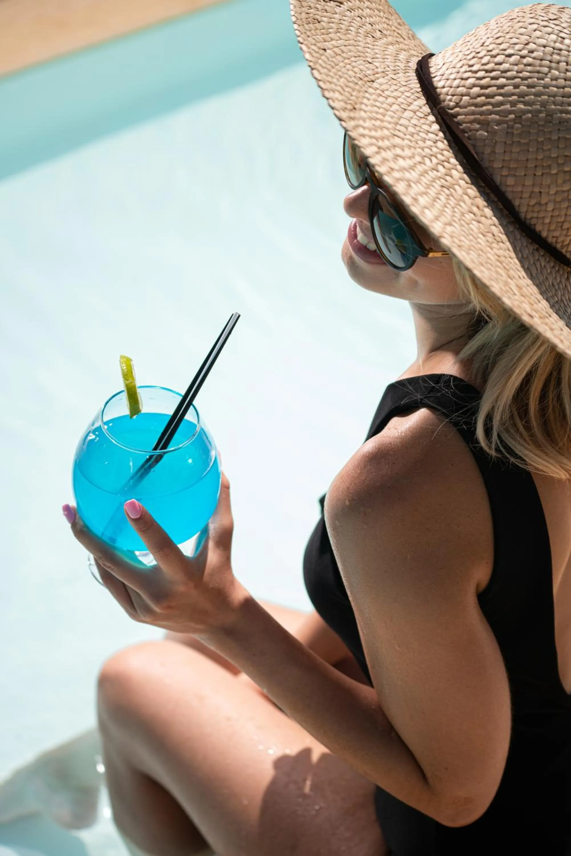 Day in Aurora Santorini