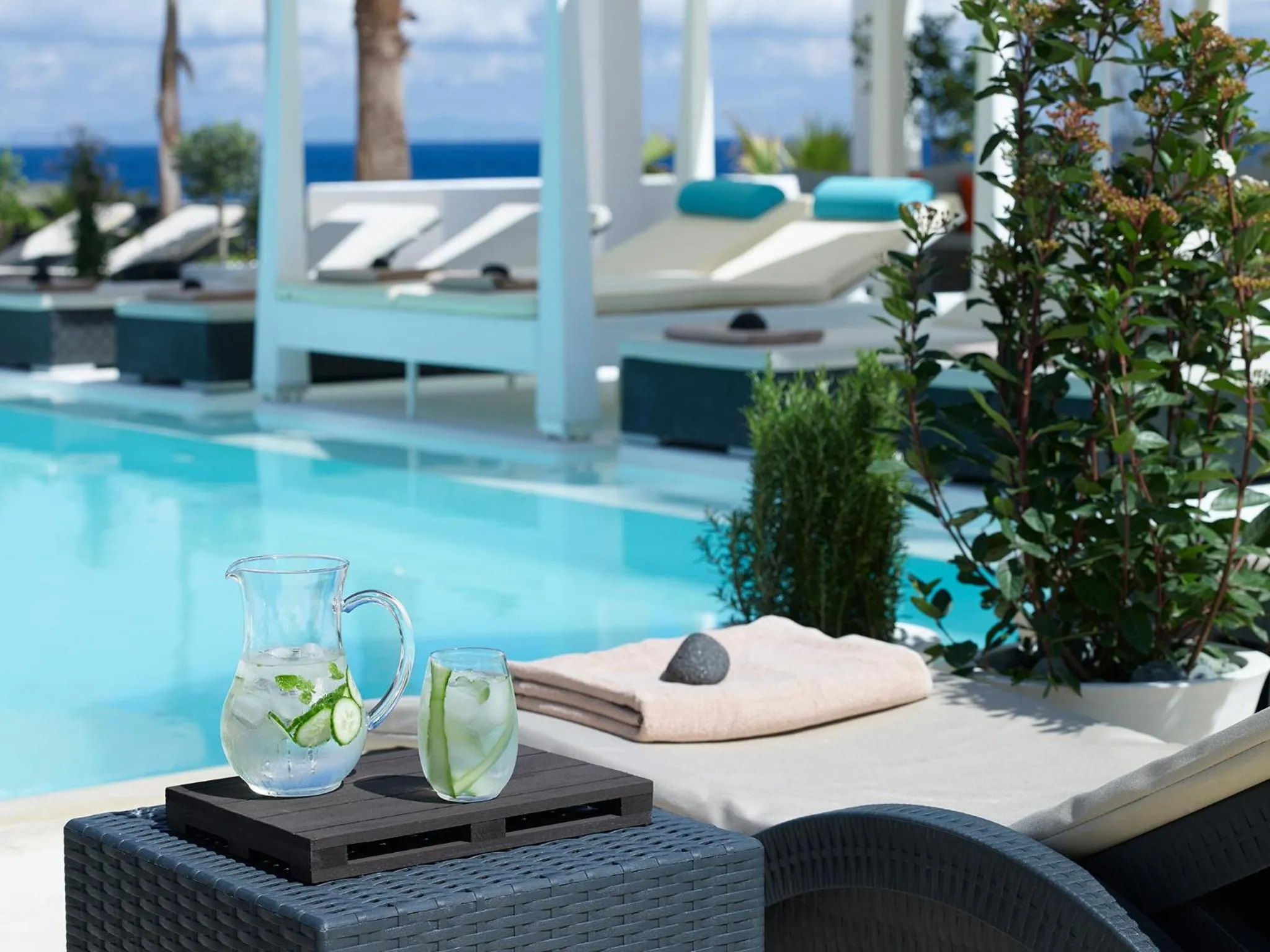 Swimming pool in Aurora Santorini