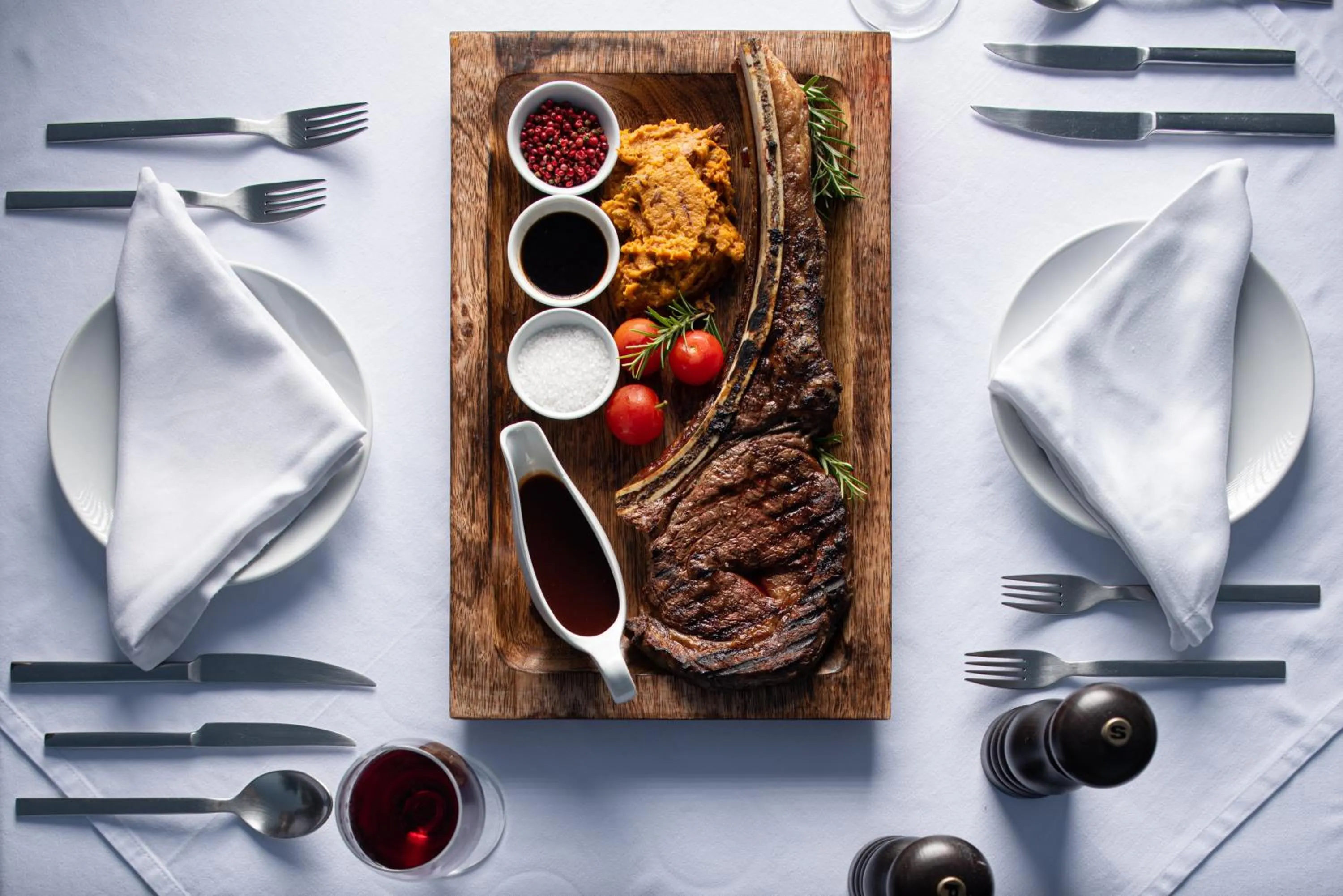 Food and drinks in Aurora Santorini