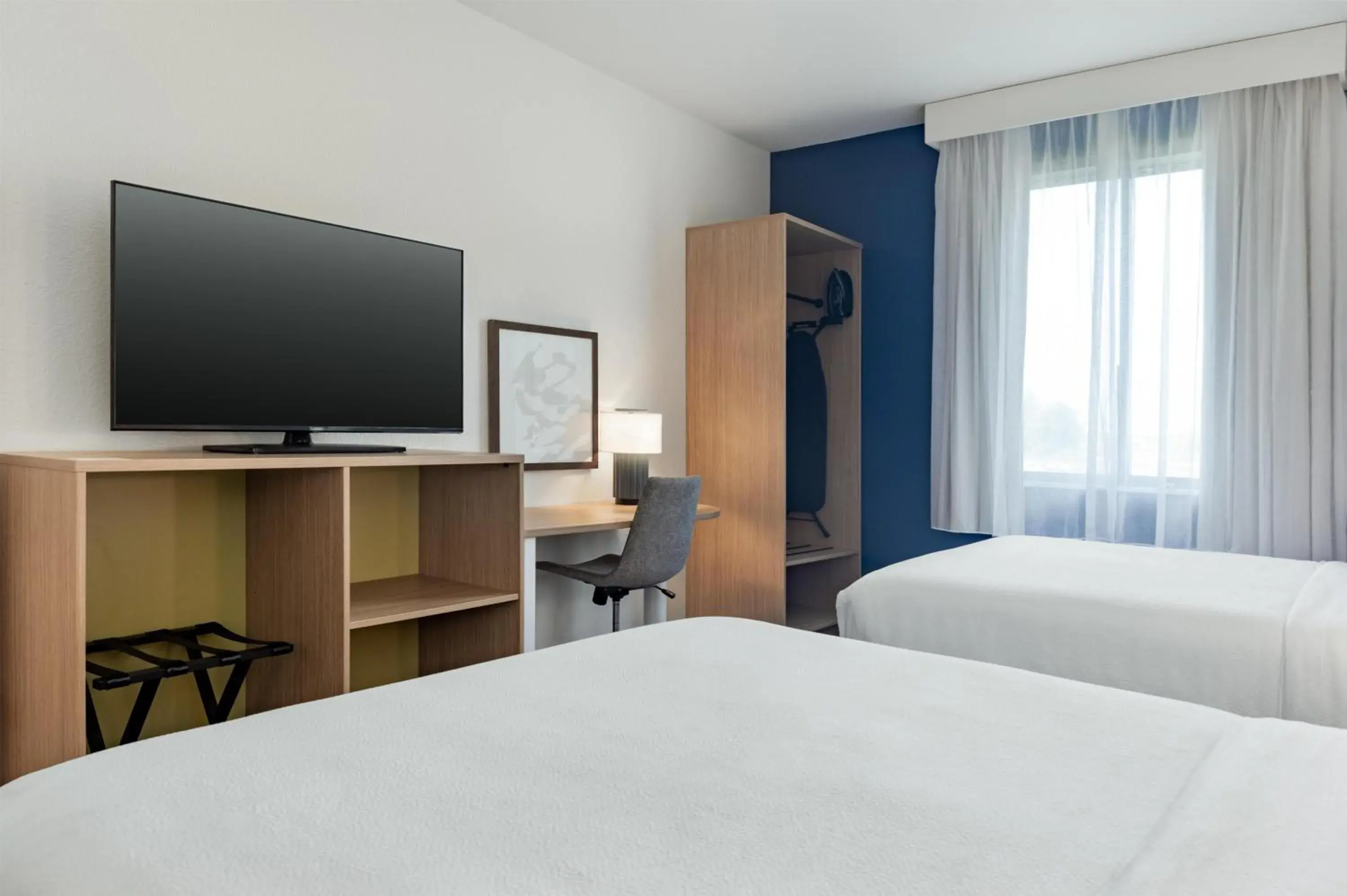 Bed in Spark by Hilton Indianapolis Northeast Fishers Bed in Spark by Hilton Indianapolis Northeast Fishers