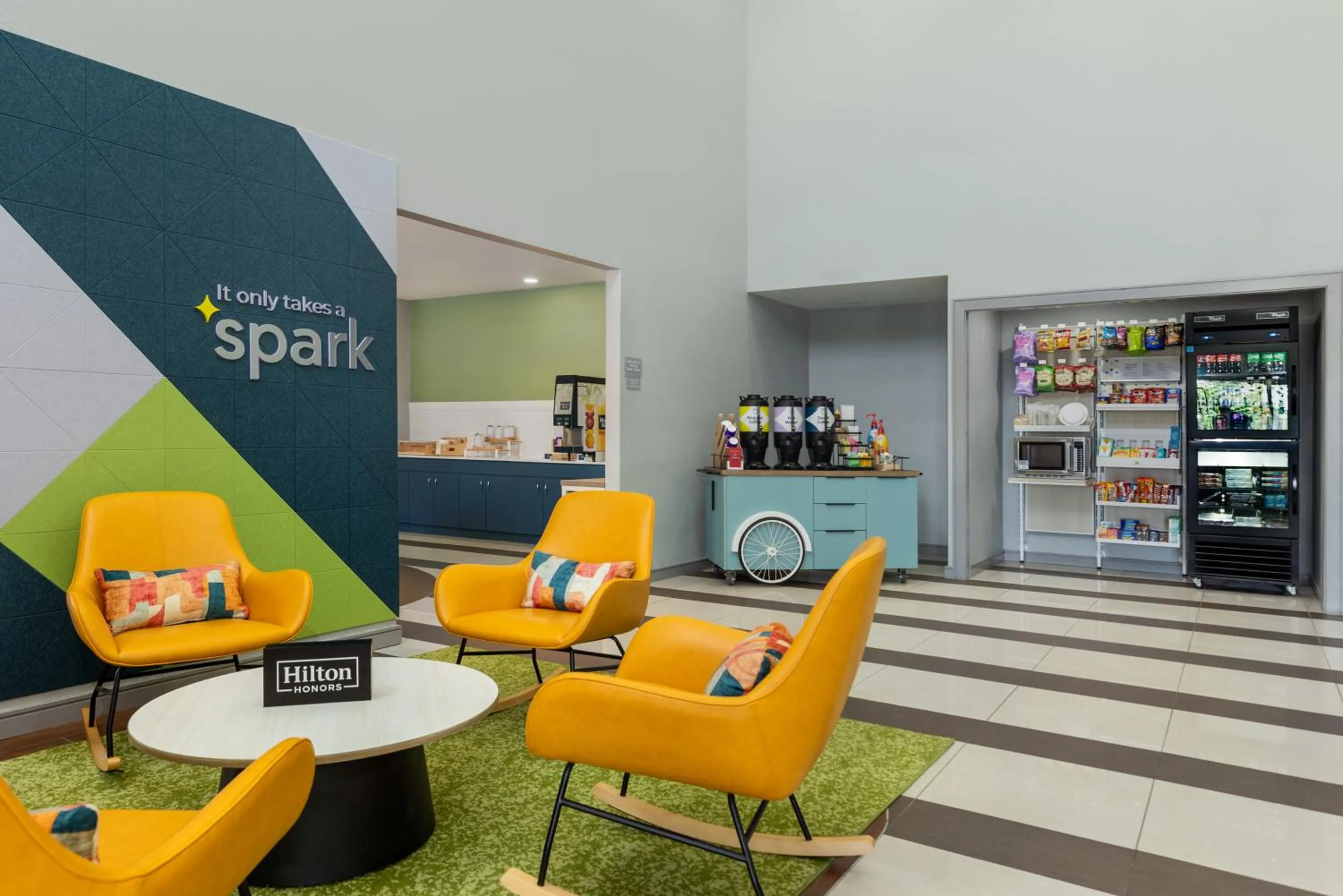 Coffee/tea facilities in Spark by Hilton Indianapolis Northeast Fishers