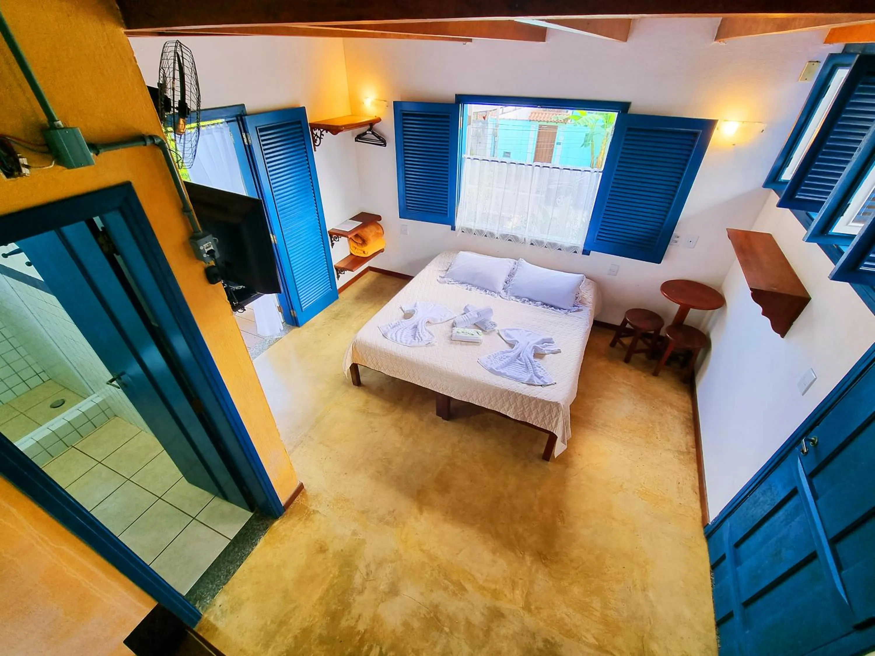 Photo of the whole room, Bed in Pousada Rumo dos Ventos