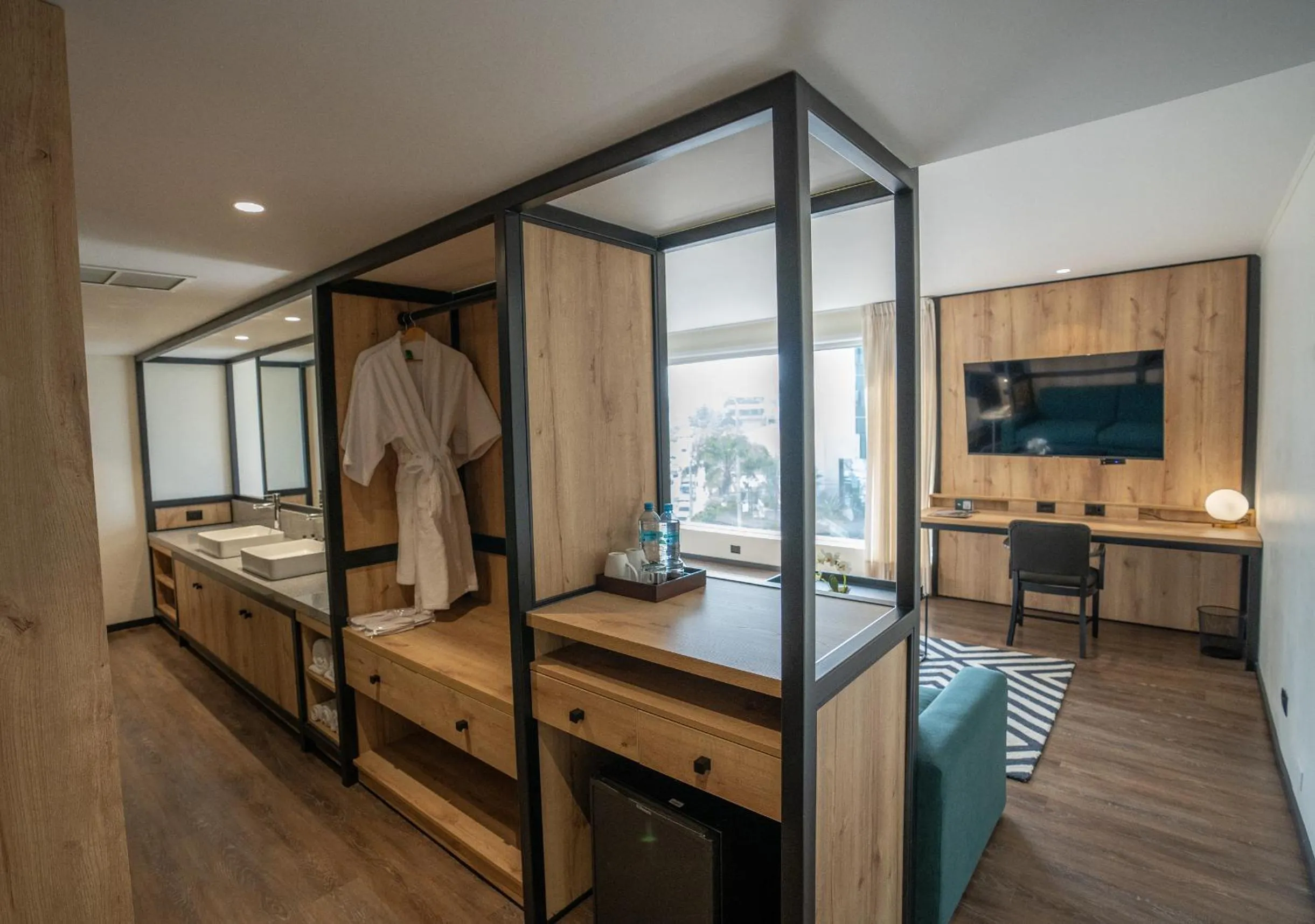 Bathroom, Bed in BTH Hotel Lima Golf