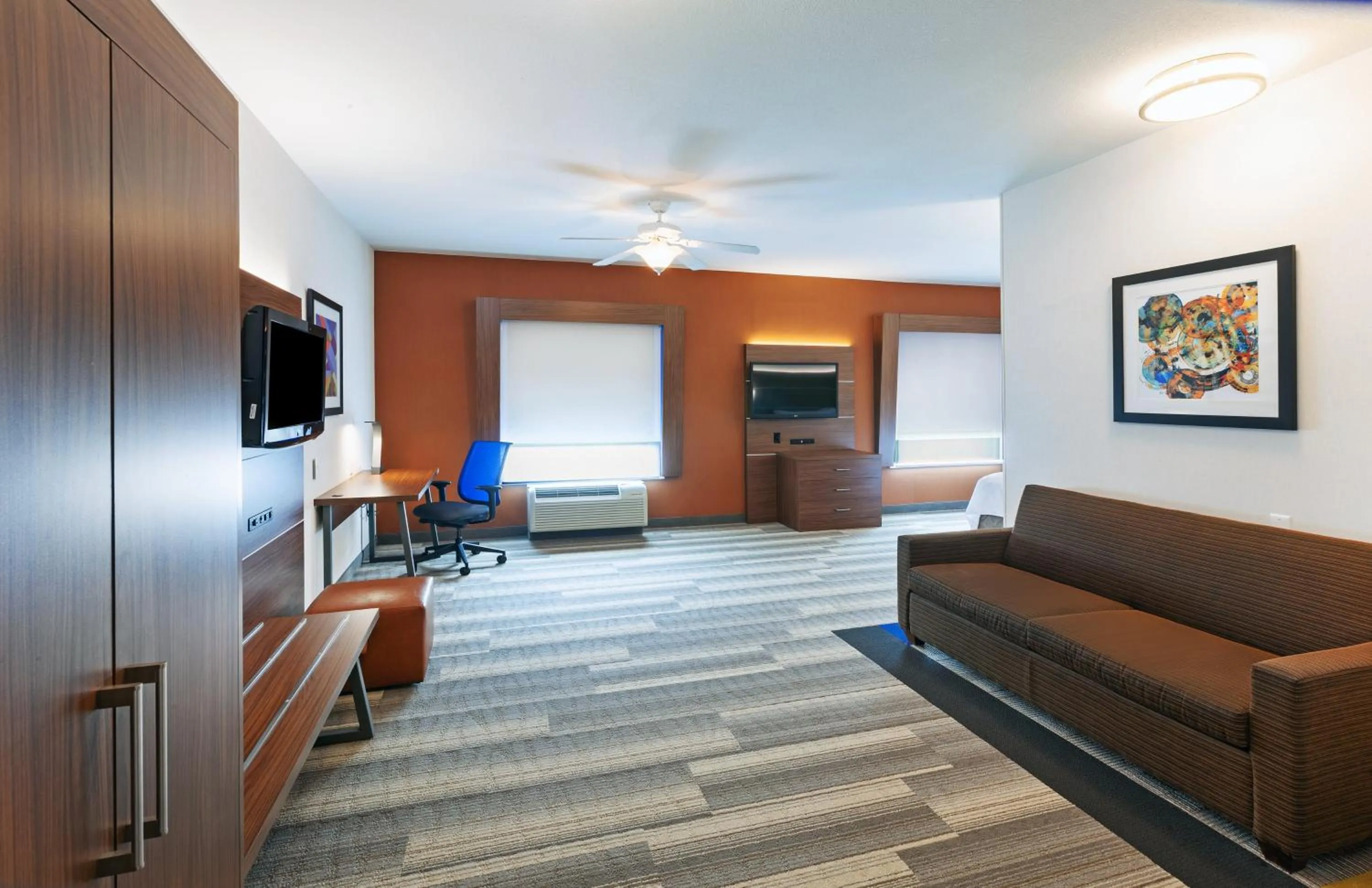 Photo of the whole room in Holiday Inn Express Hotel and Suites Jasper by IHG