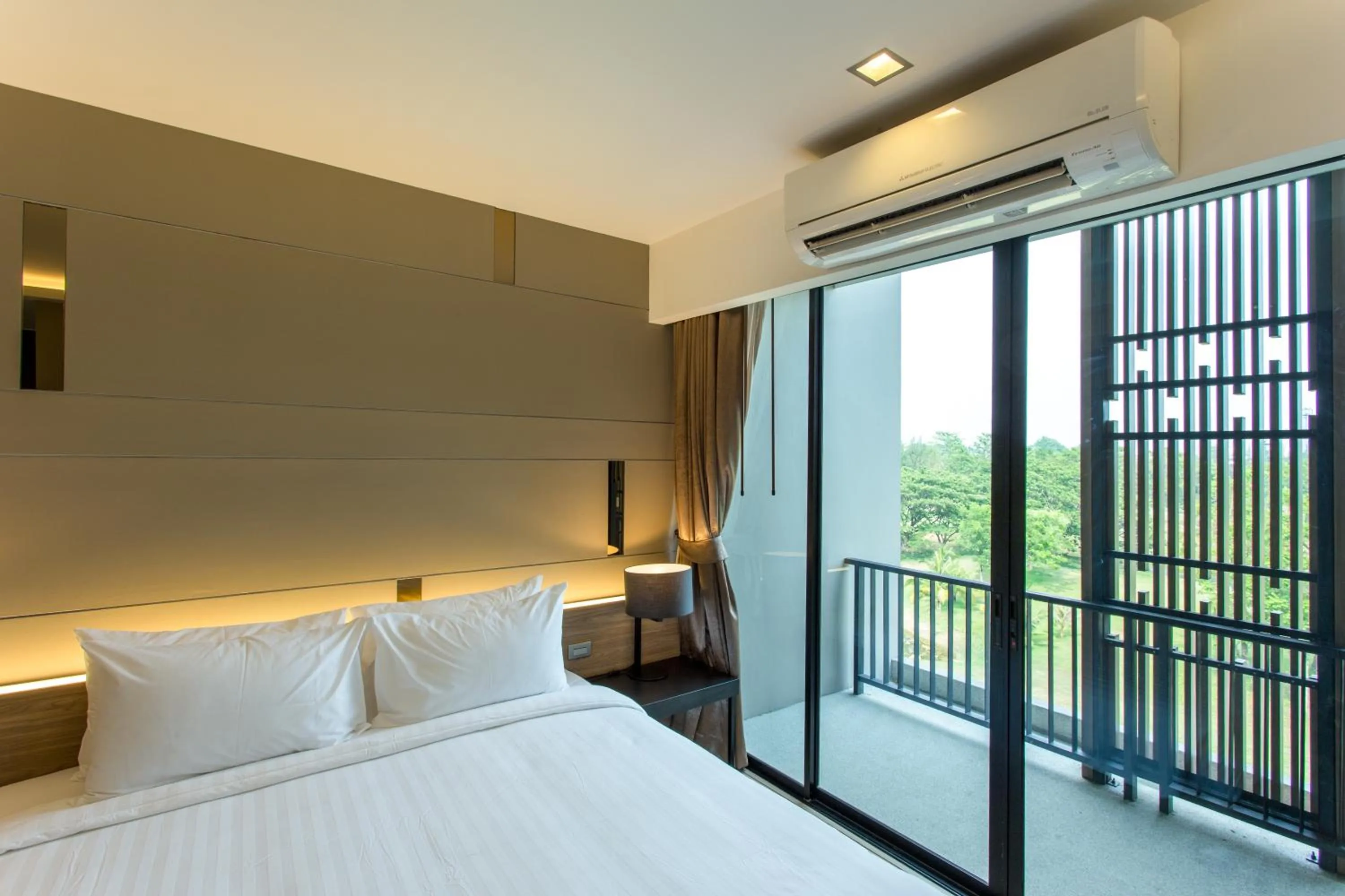 Bed in Hyde Park Chiangmai