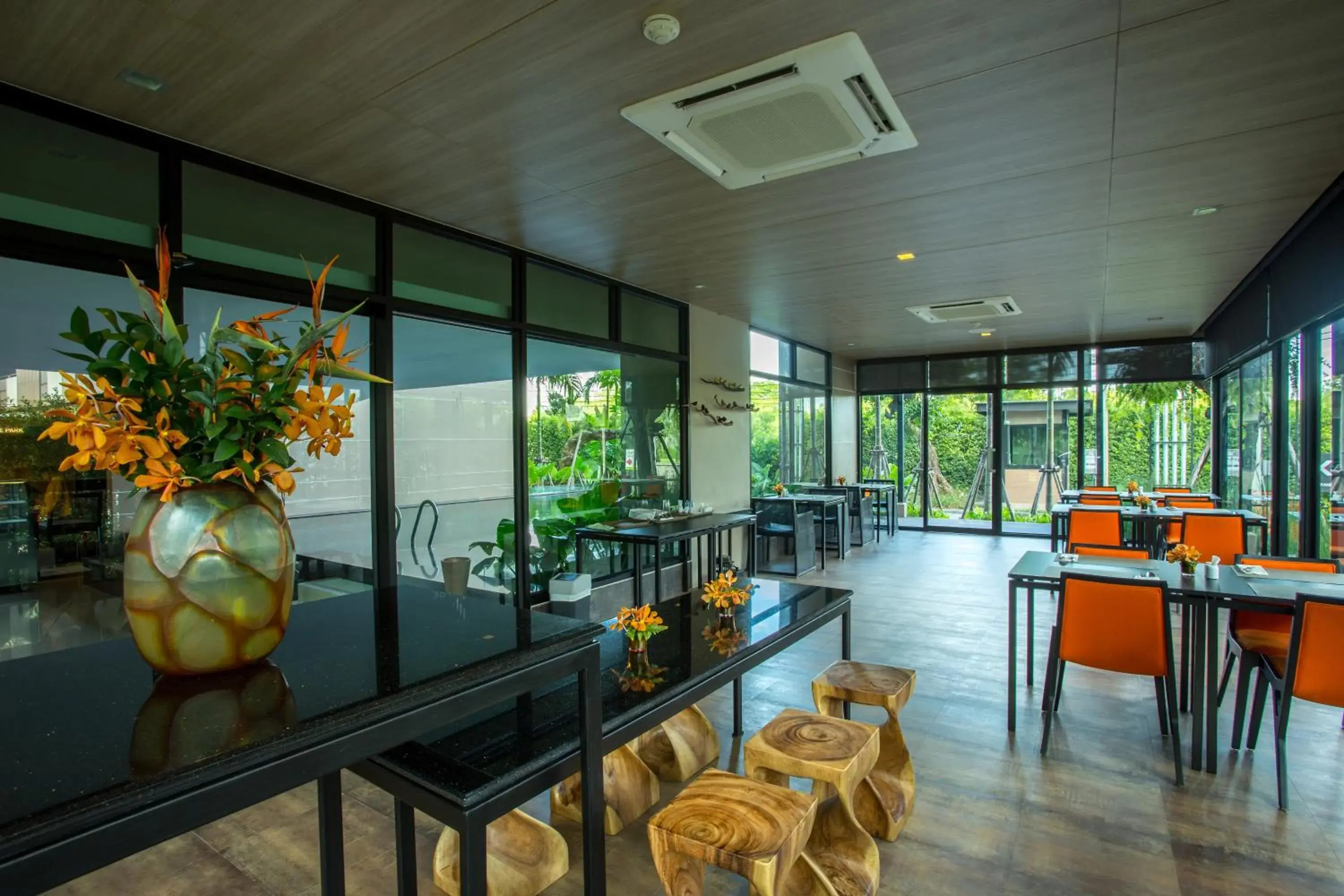 Restaurant/places to eat in Hyde Park Chiangmai Restaurant/places to eat in Hyde Park Chiangmai