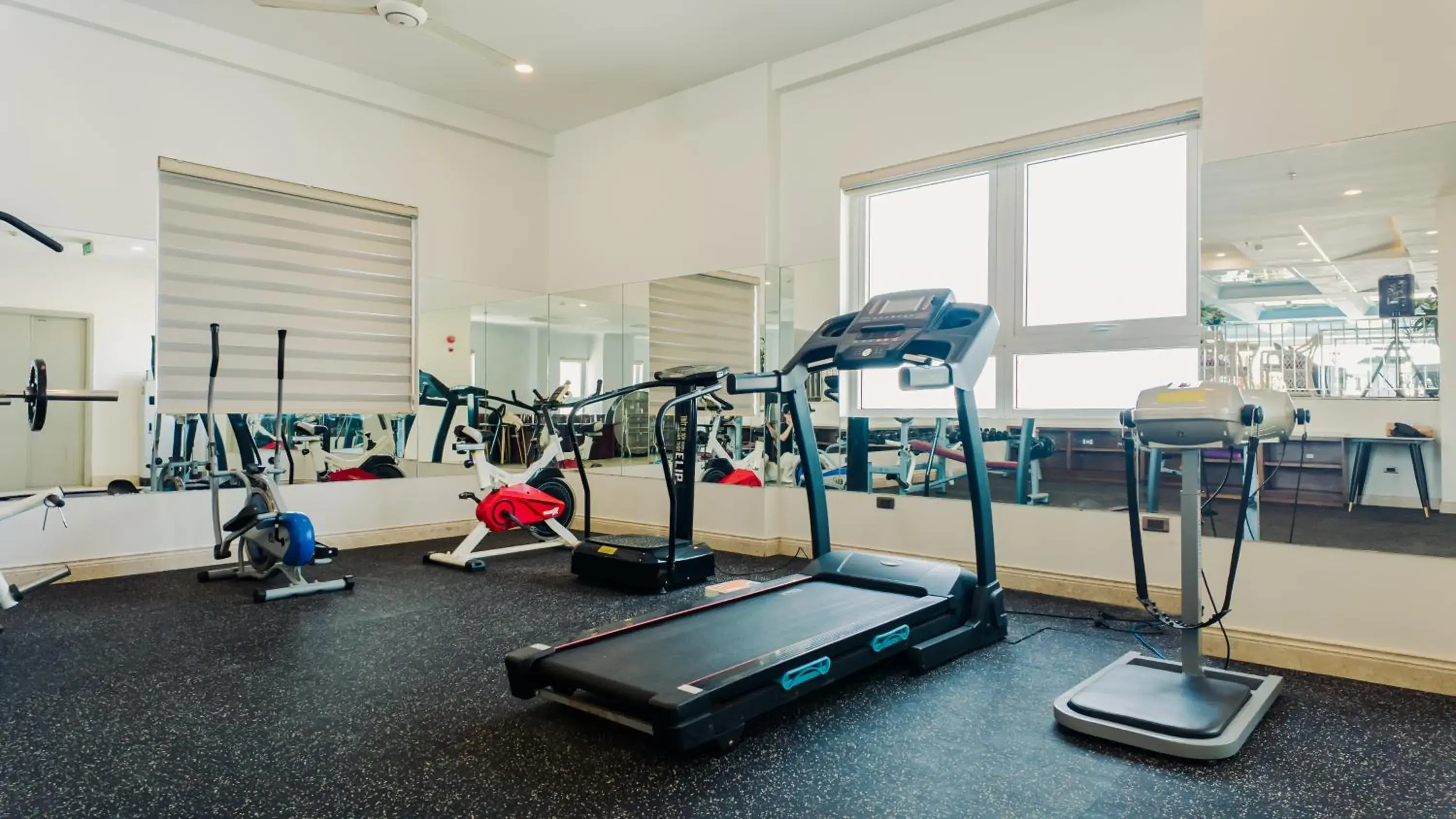 Fitness centre/facilities in BlueSun Danang Beach Hotel Fitness centre/facilities in BlueSun Danang Beach Hotel