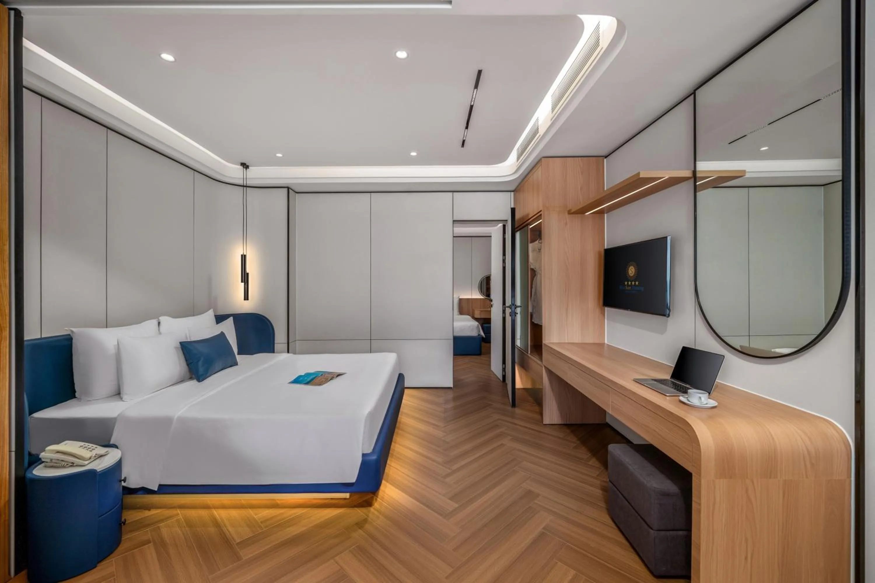 Bedroom, Bed in BlueSun Danang Beach Hotel