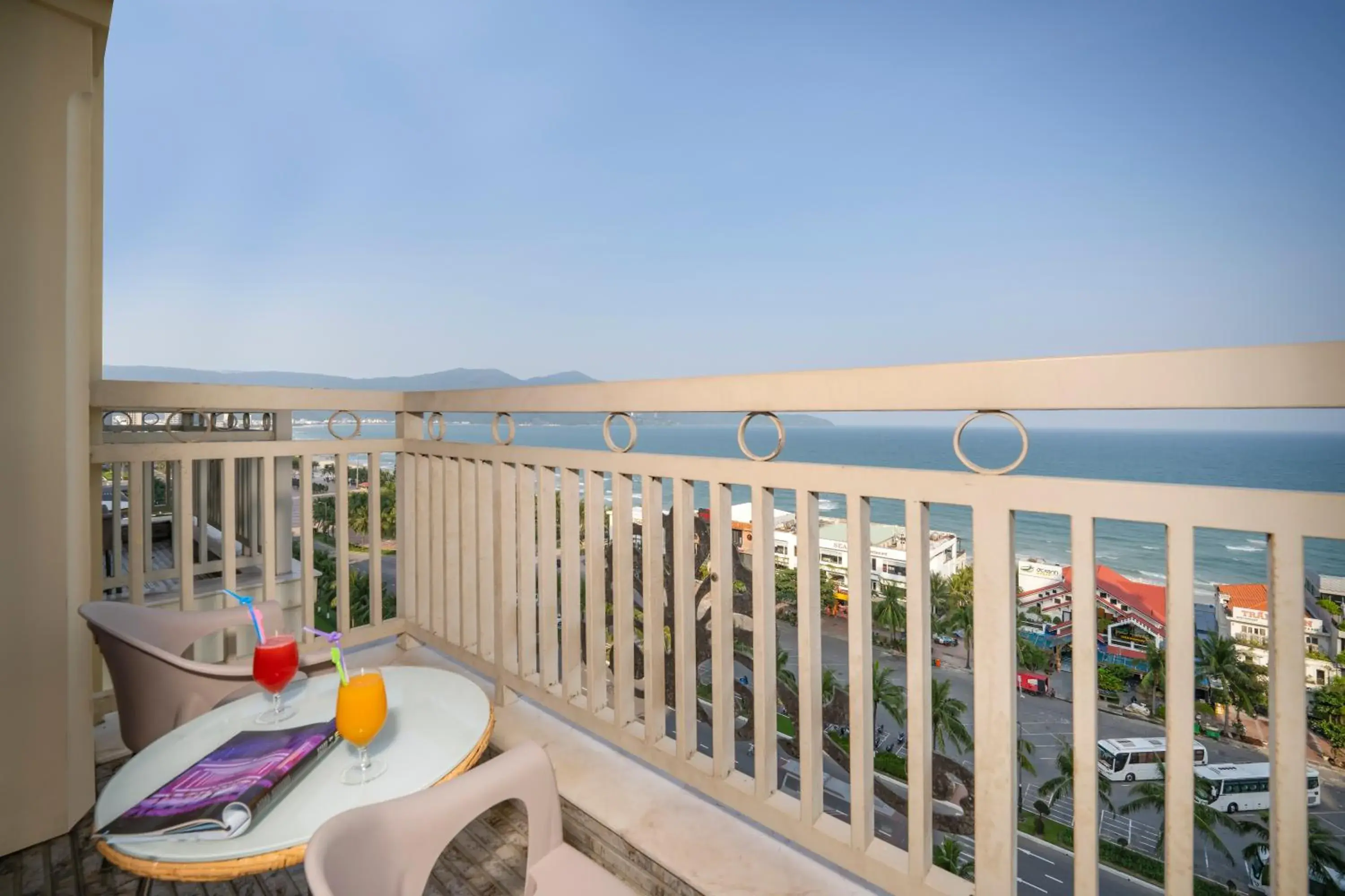 Sea view in BlueSun Danang Beach Hotel Sea view in BlueSun Danang Beach Hotel