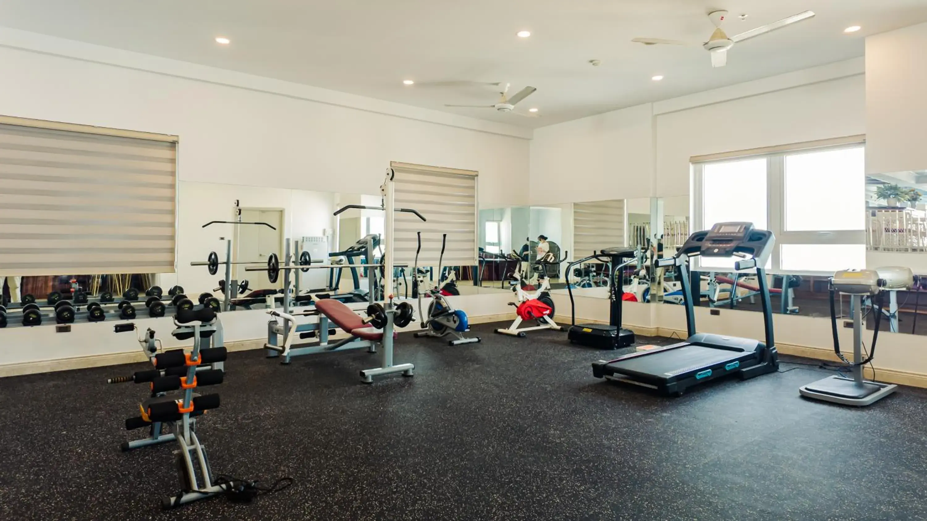 Fitness centre/facilities in BlueSun Danang Beach Hotel Fitness centre/facilities in BlueSun Danang Beach Hotel