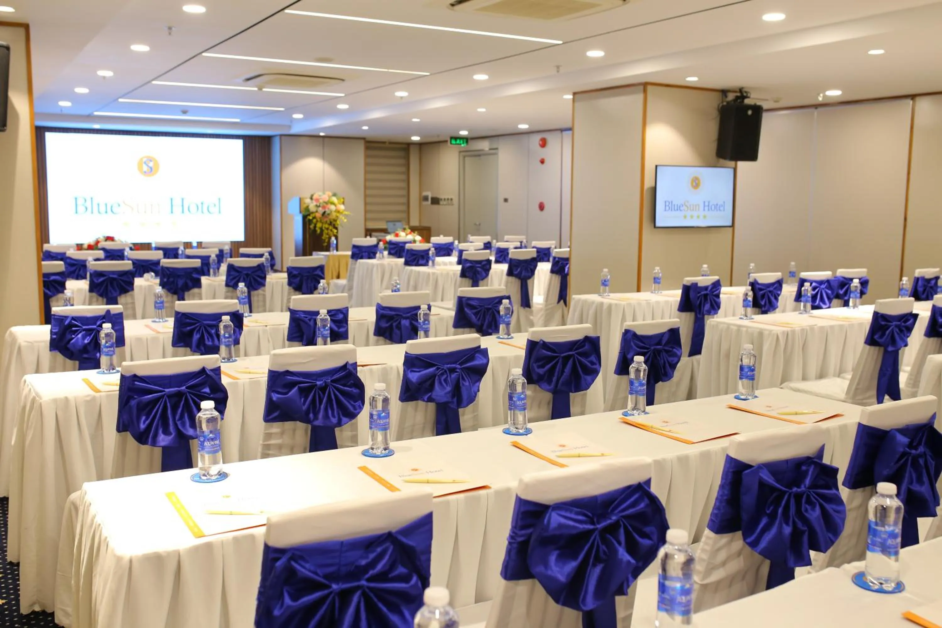 TV and multimedia in BlueSun Danang Beach Hotel