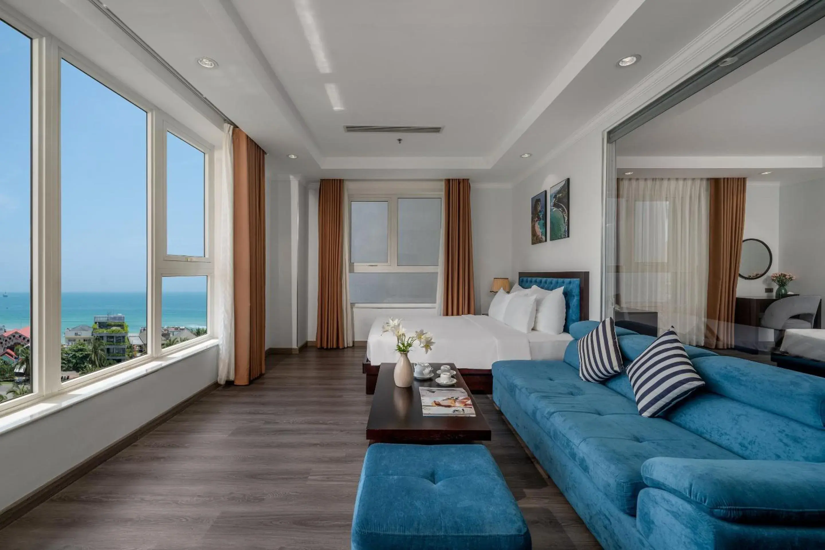 Family Suite with Ocean View - Afternoon Tea Included in BlueSun Danang Beach Hotel Family Suite with Ocean View - Afternoon Tea Included in BlueSun Danang Beach Hotel