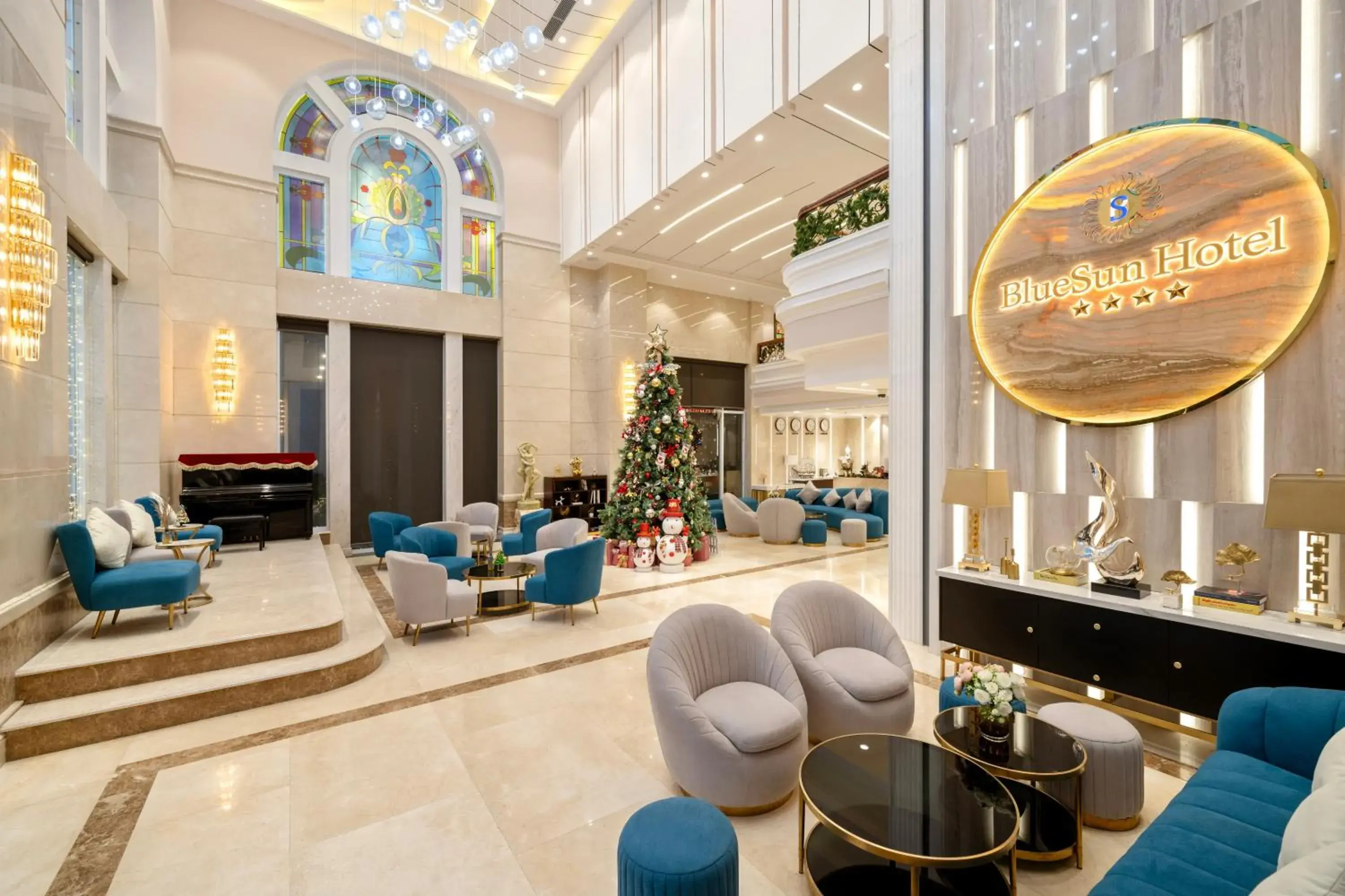 Living room in BlueSun Danang Beach Hotel Living room in BlueSun Danang Beach Hotel