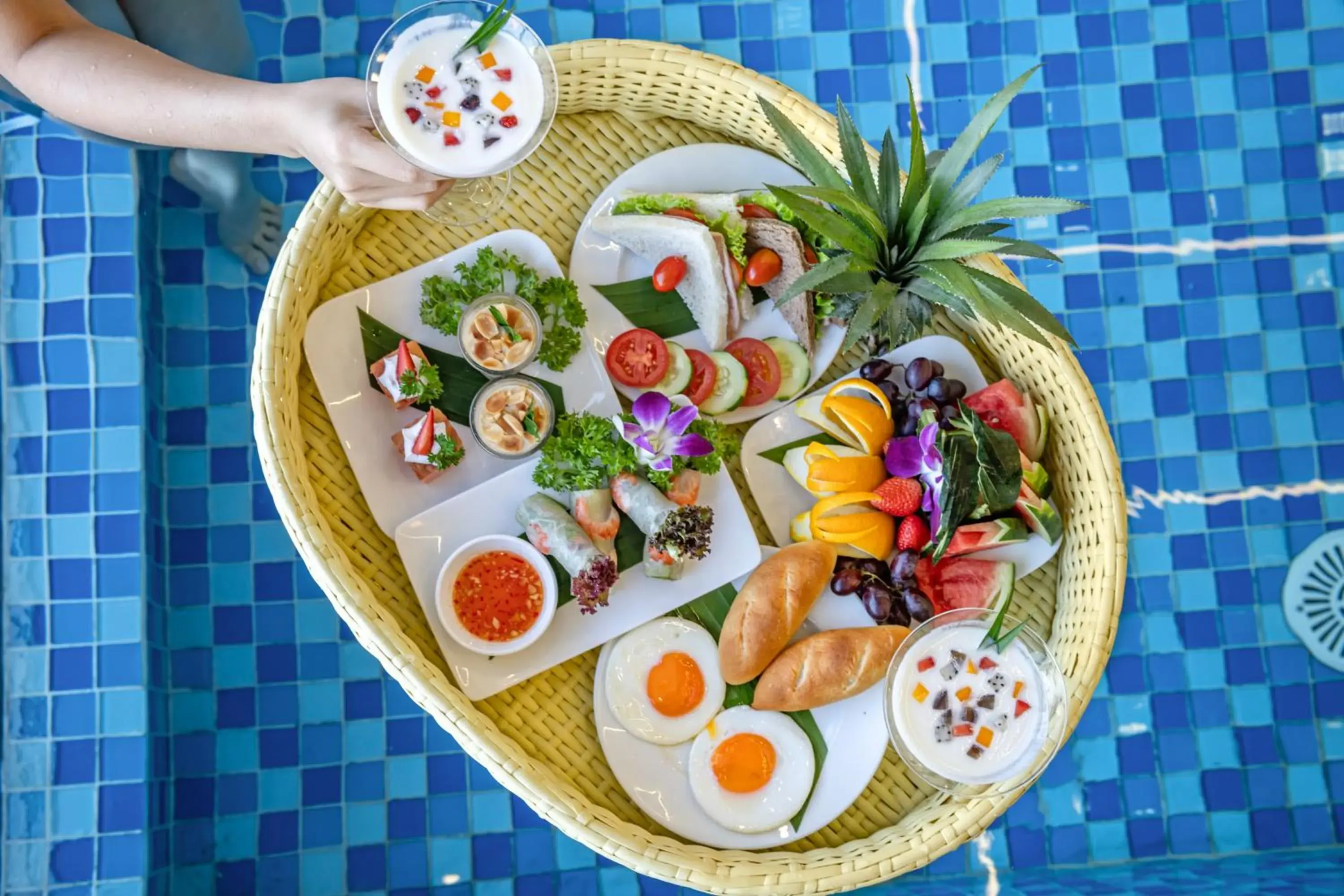 Food and drinks in BlueSun Danang Beach Hotel Food and drinks in BlueSun Danang Beach Hotel