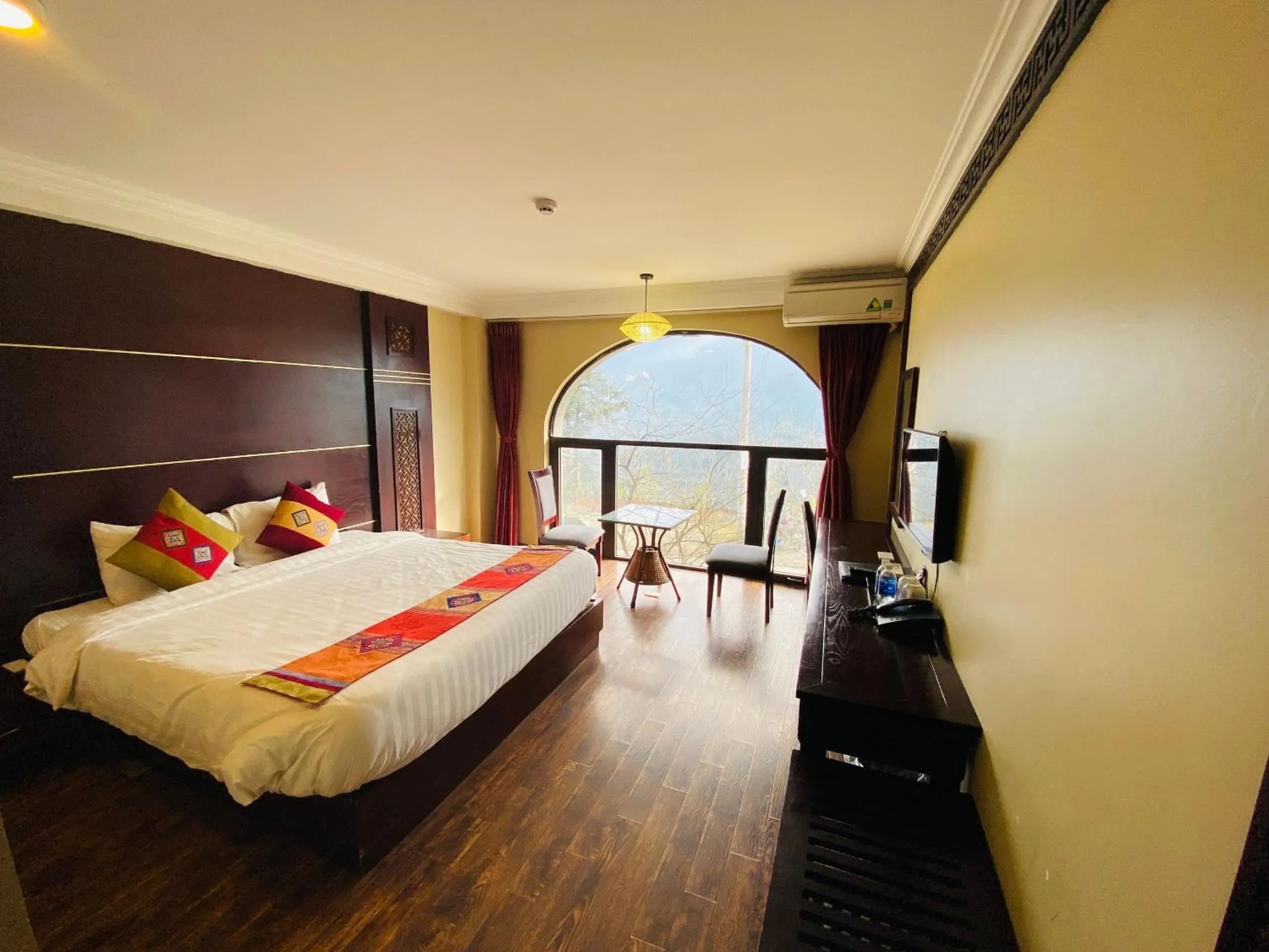 Bed in Sapa Vista Hotel