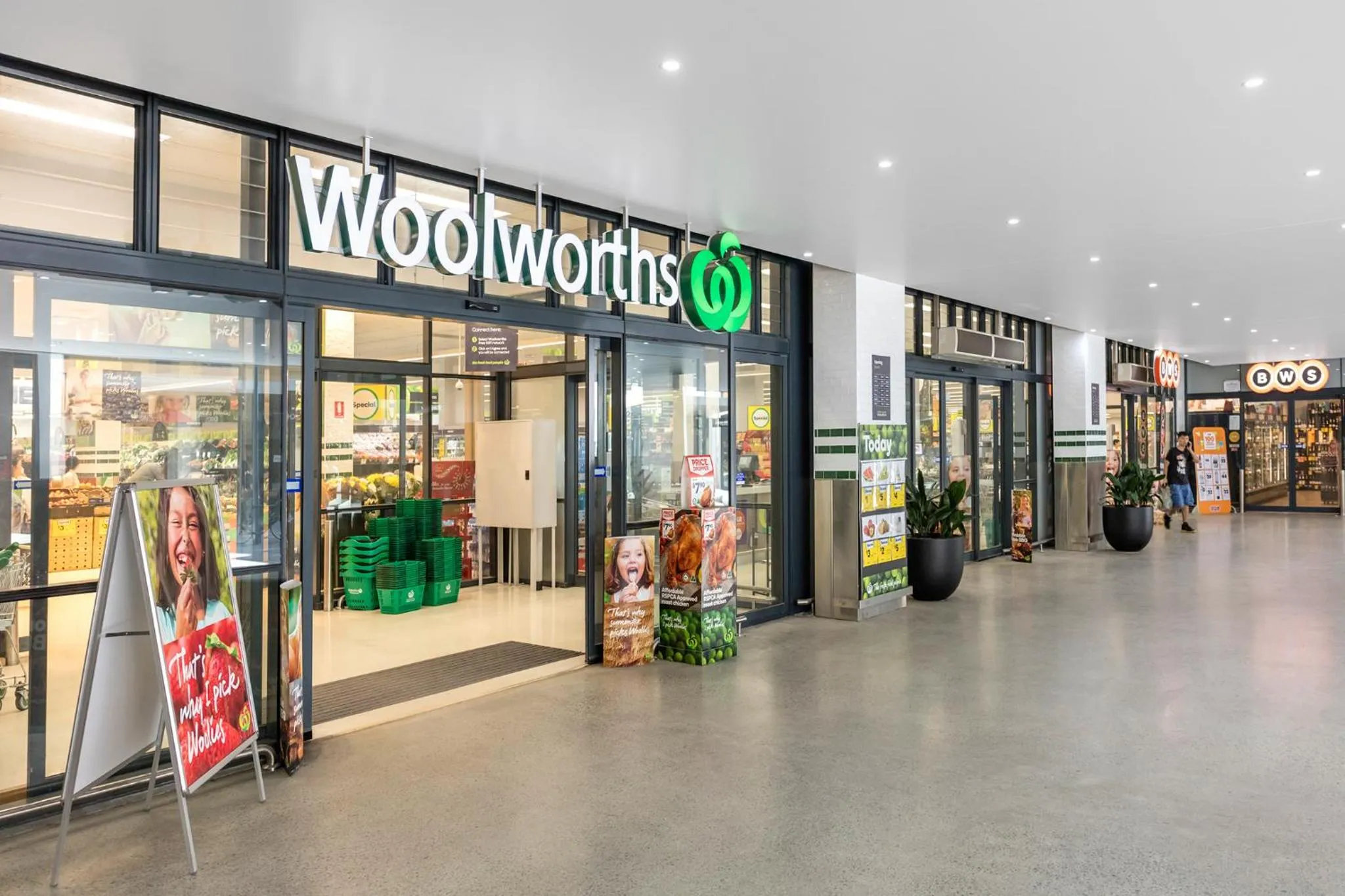 Shopping Area in Meriton Suites Mascot Central