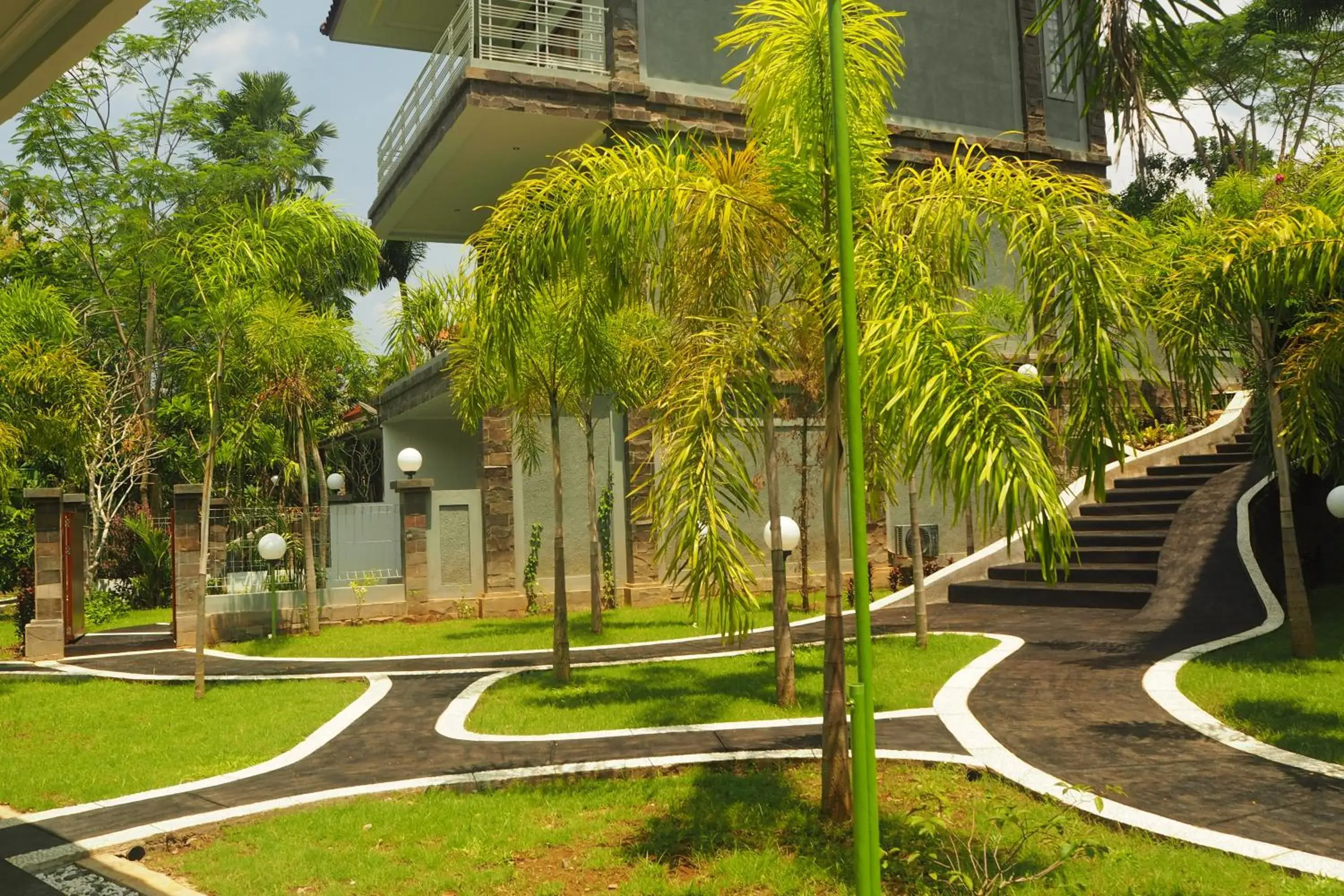 Garden view in The Gecho Inn Country Garden view in The Gecho Inn Country
