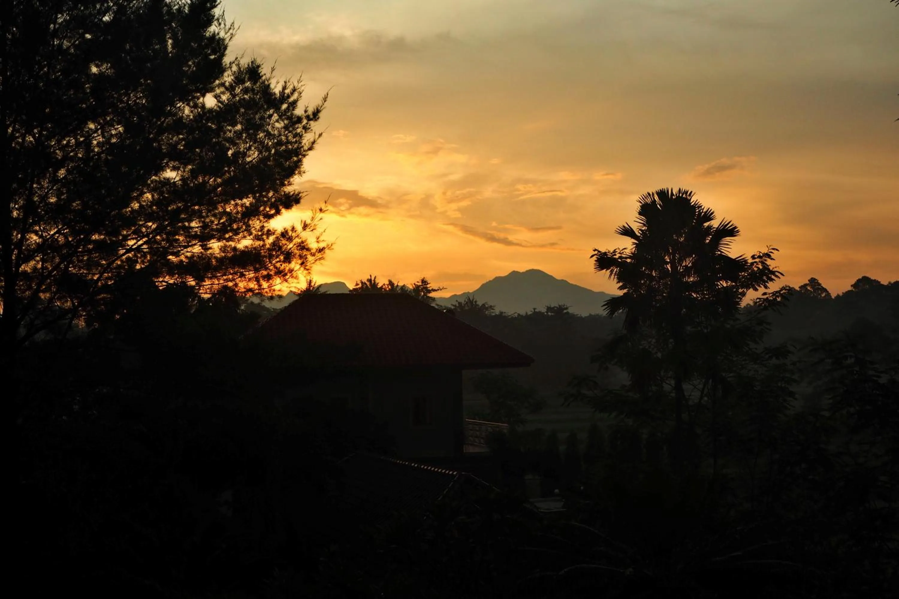 Mountain view in The Gecho Inn Country