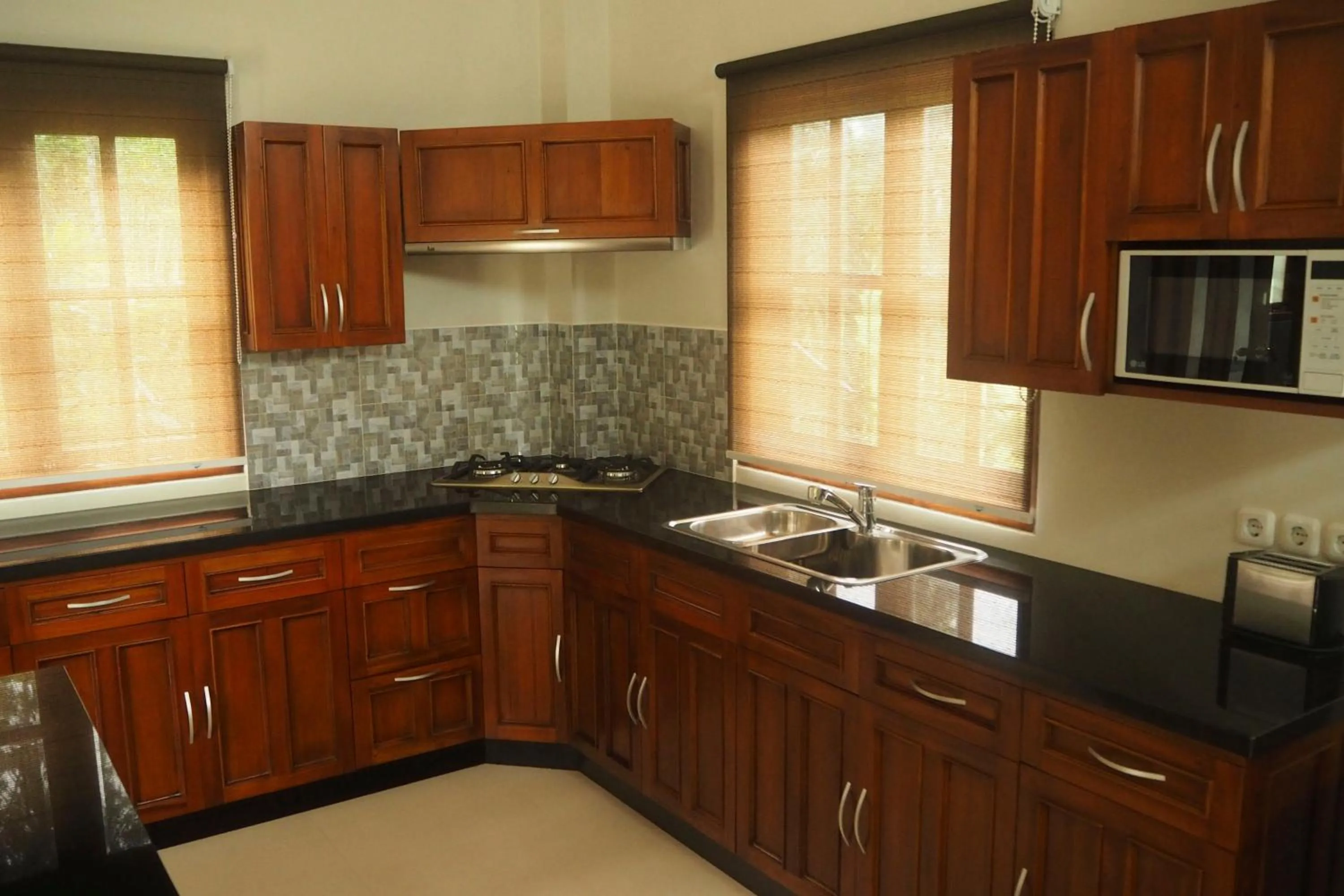 Kitchen or kitchenette in The Gecho Inn Country