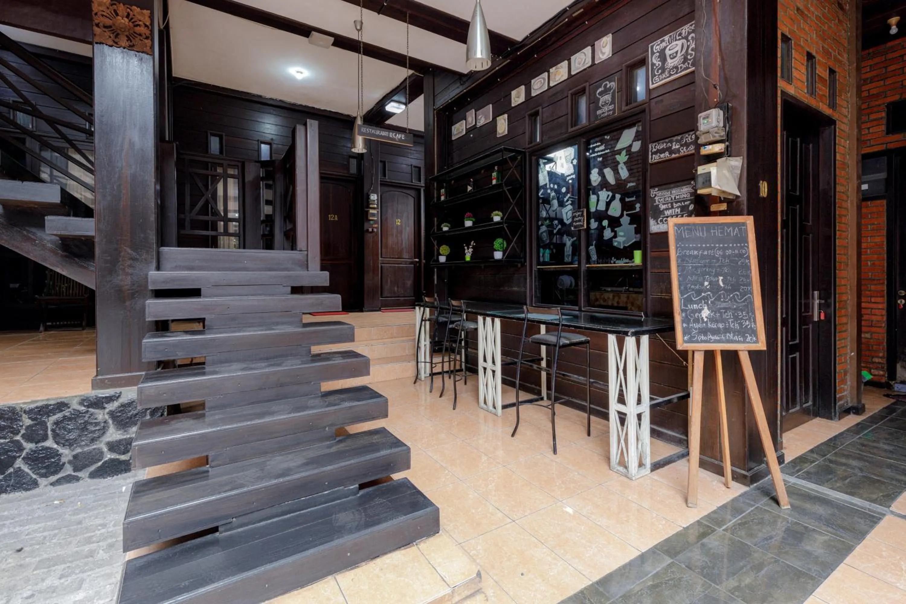 Property building in RedDoorz @ Cilandak Timur