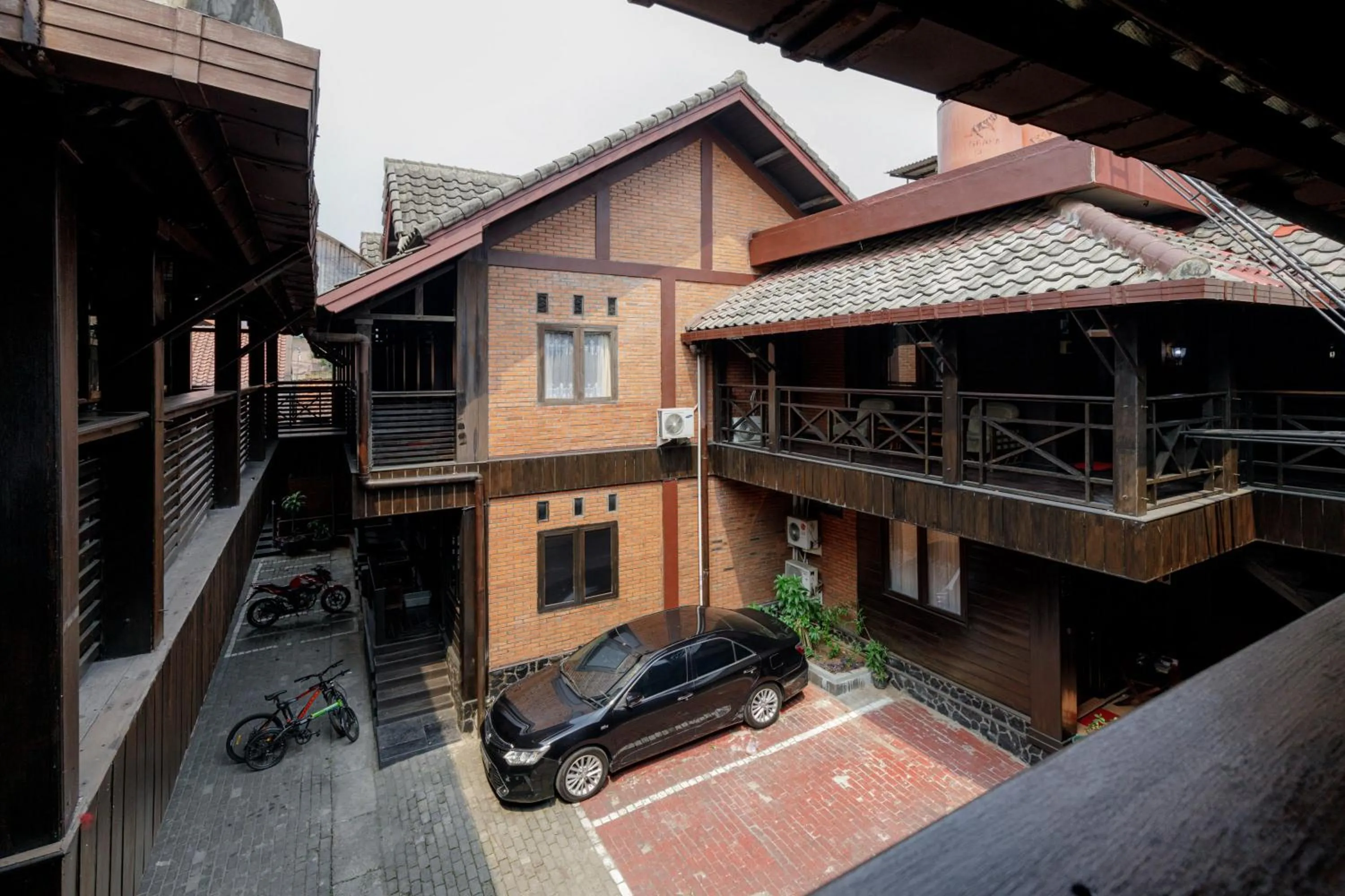 Facade/entrance in RedDoorz @ Cilandak Timur