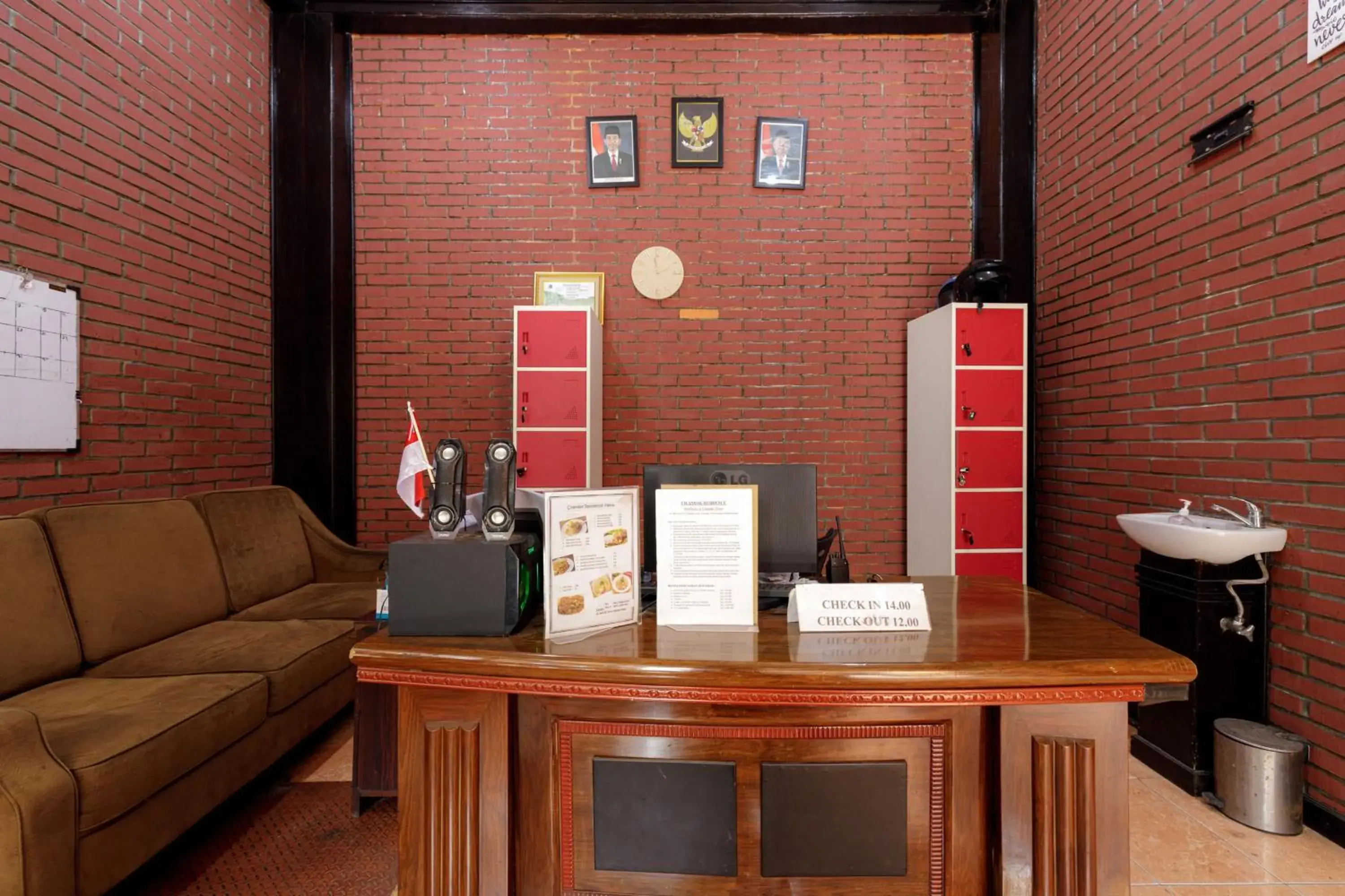 Lobby or reception in RedDoorz @ Cilandak Timur Lobby or reception in RedDoorz @ Cilandak Timur