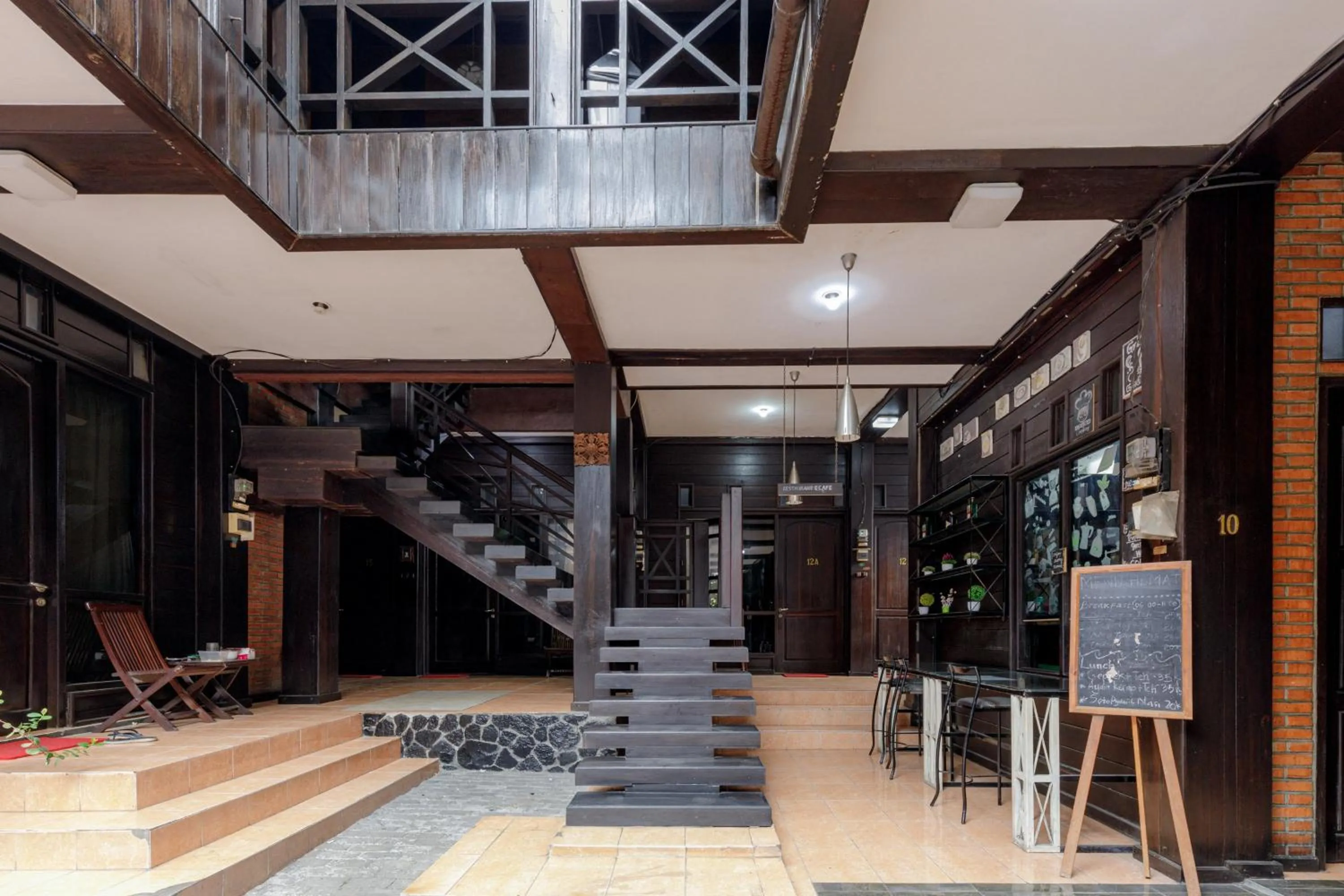 Property building in RedDoorz @ Cilandak Timur