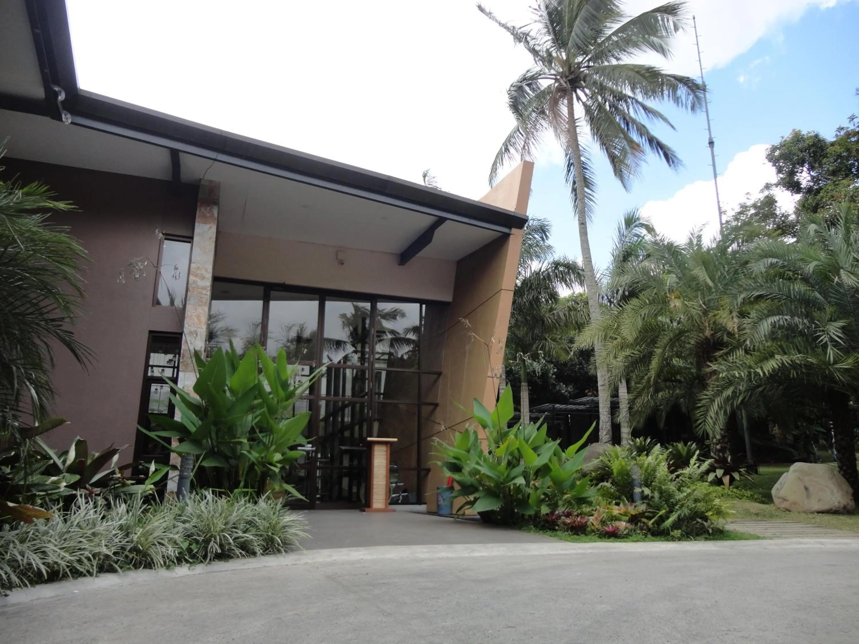 Property building in Abagatan ti Manila