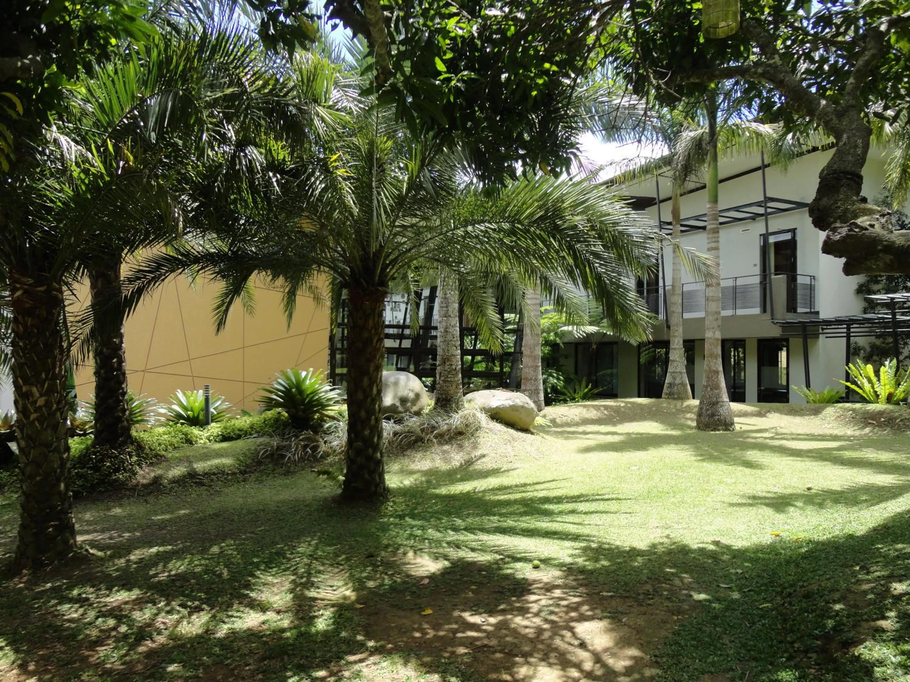 Property building in Abagatan ti Manila