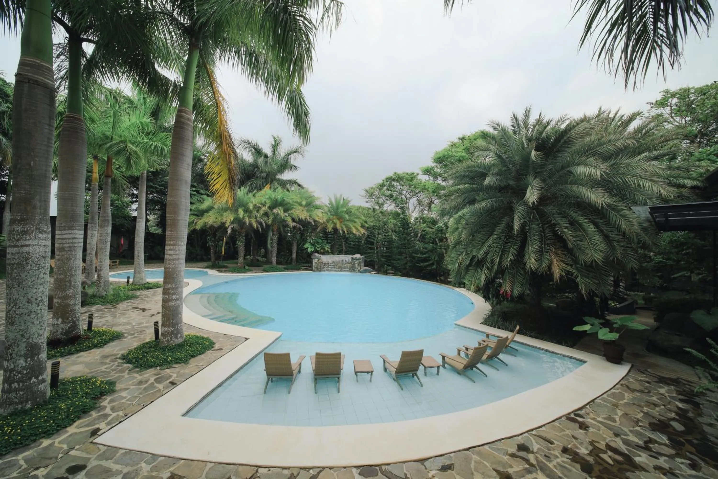  in Abagatan ti Manila