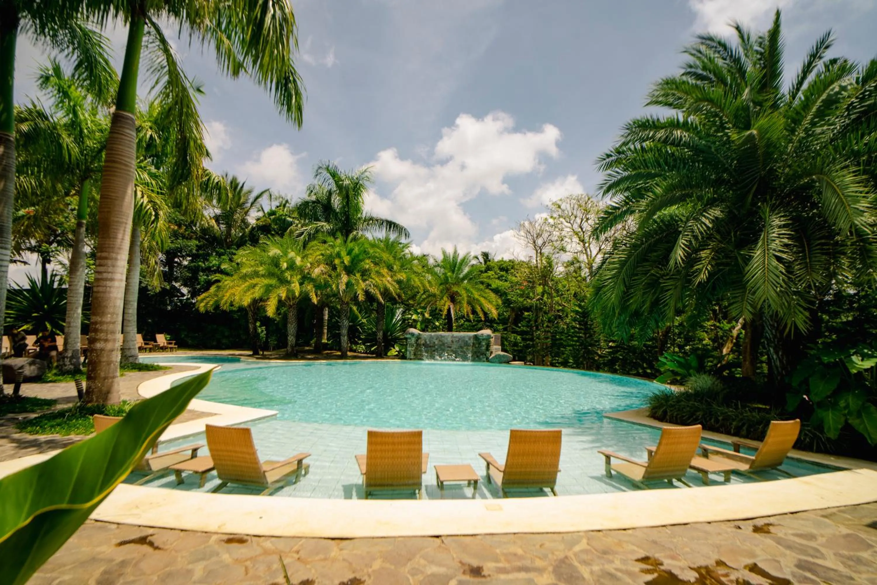 Swimming pool in Abagatan ti Manila