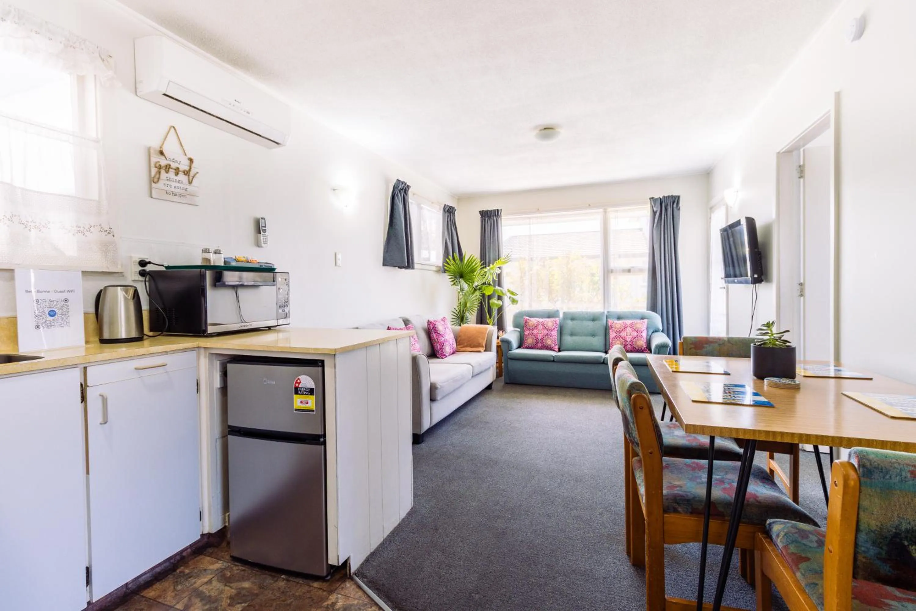 Coffee/tea facilities in Belle Bonne Motel