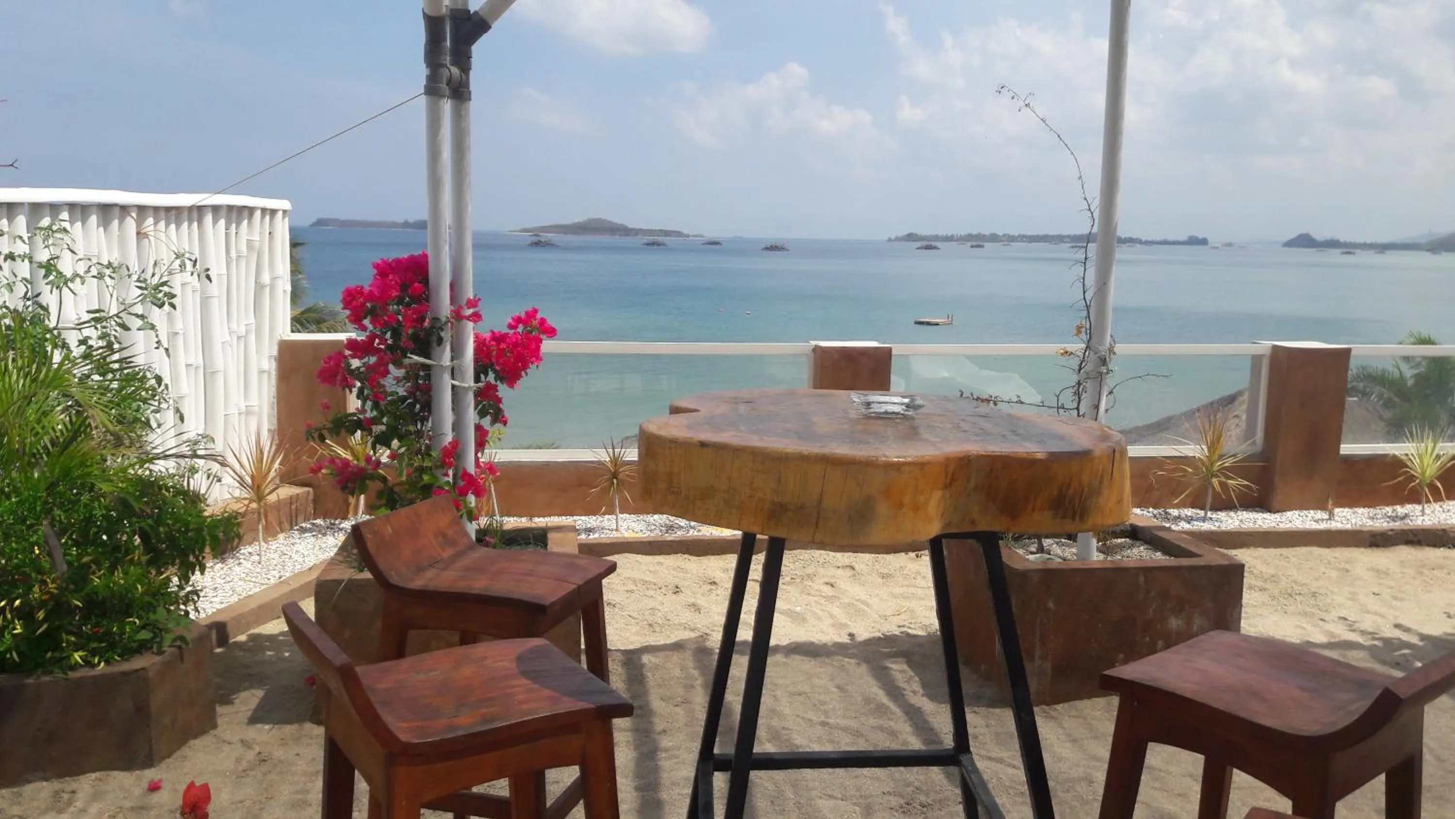 Silver Fern Beach Retreat