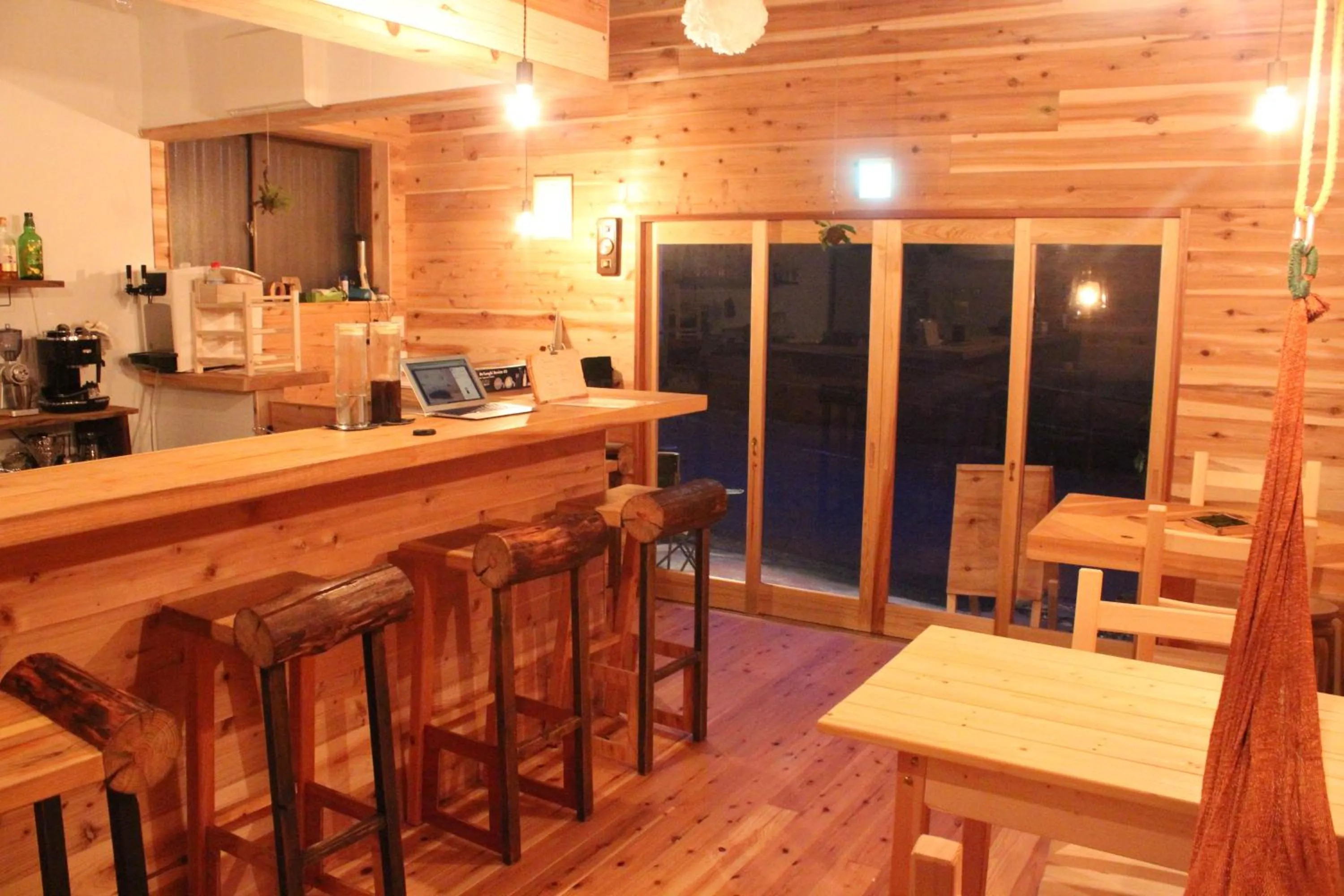 Communal lounge/ TV room in Hakone Guesthouse Toi