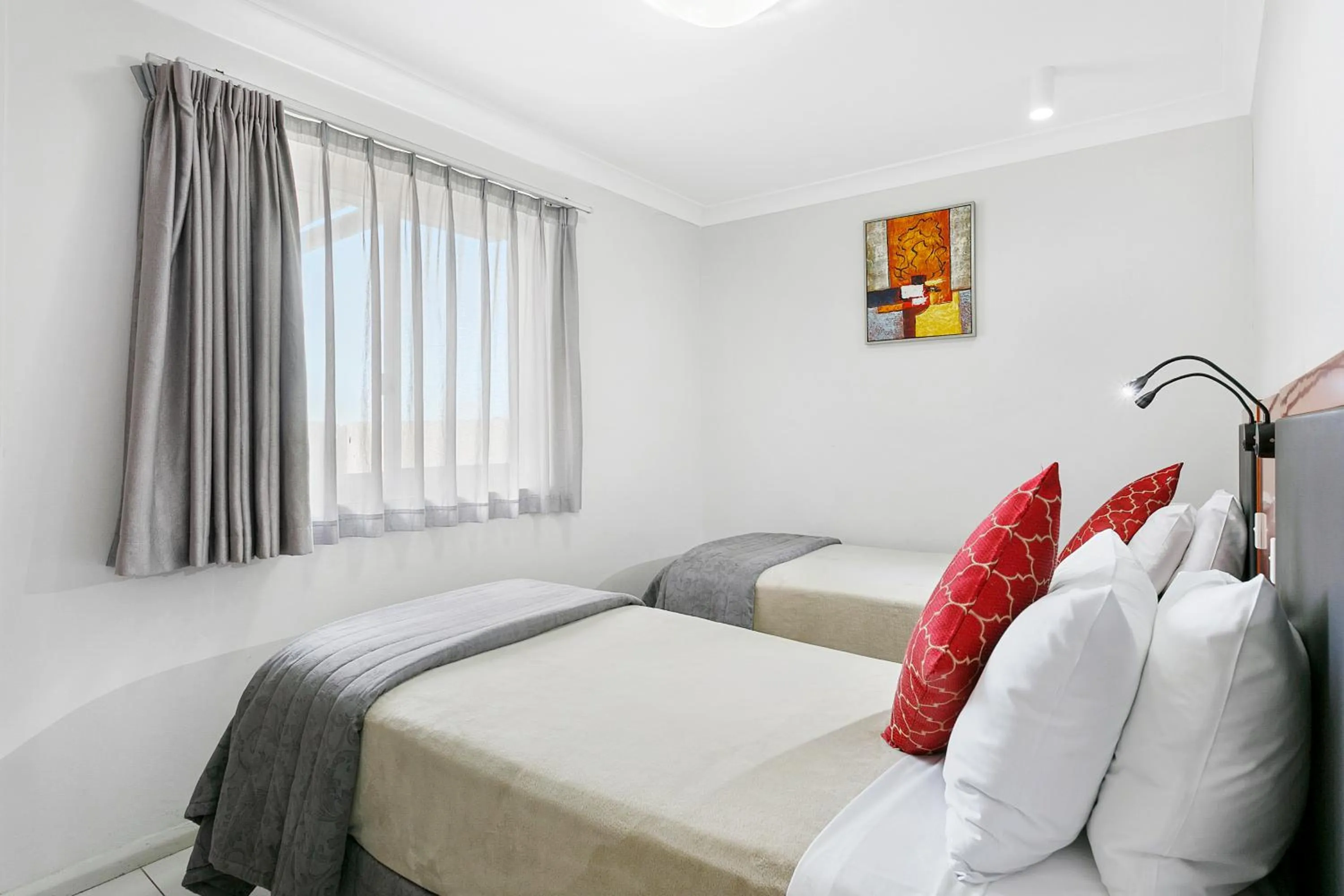 Bed in Comfort Inn & Suites Burwood