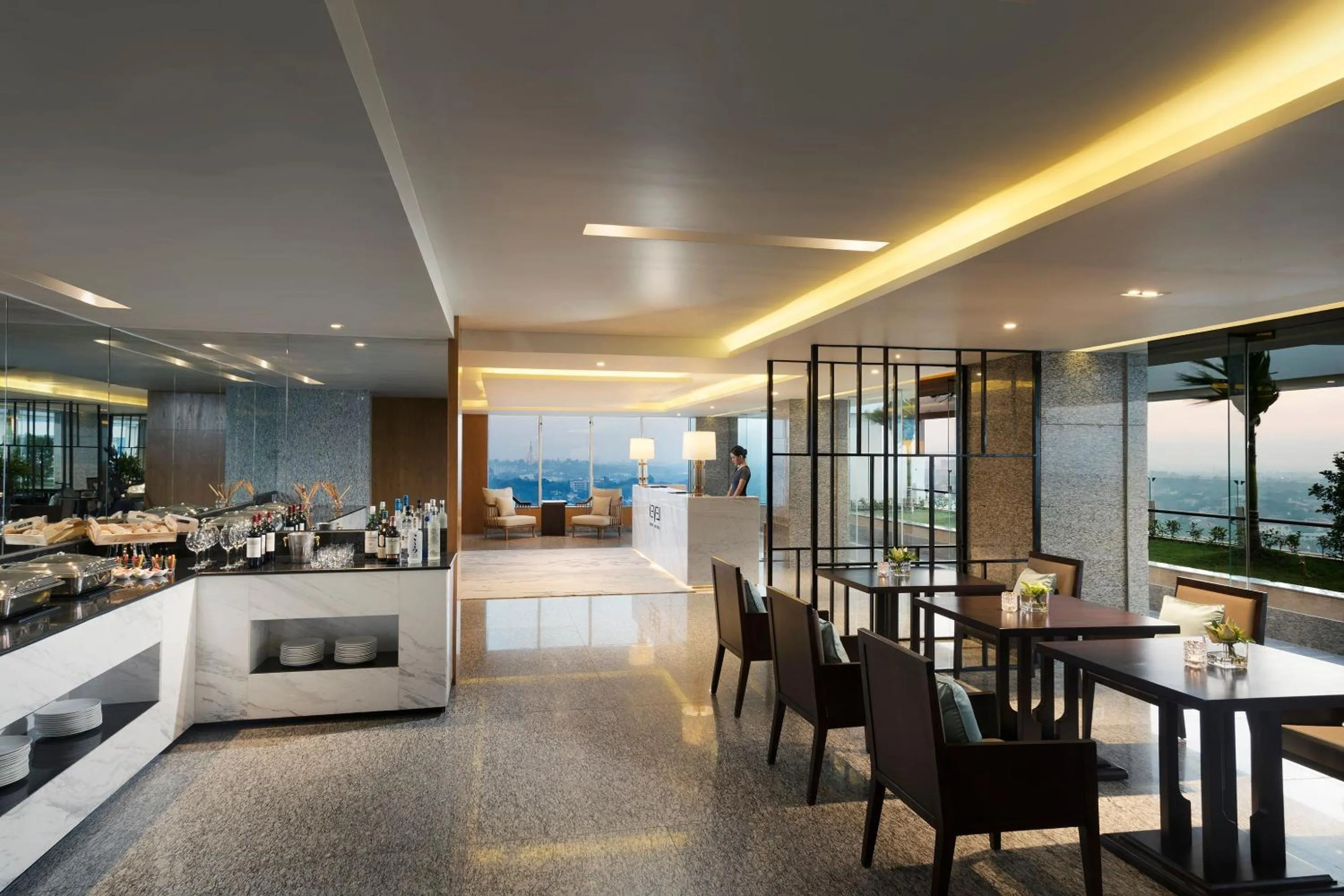 Restaurant/places to eat in Meliá Yangon