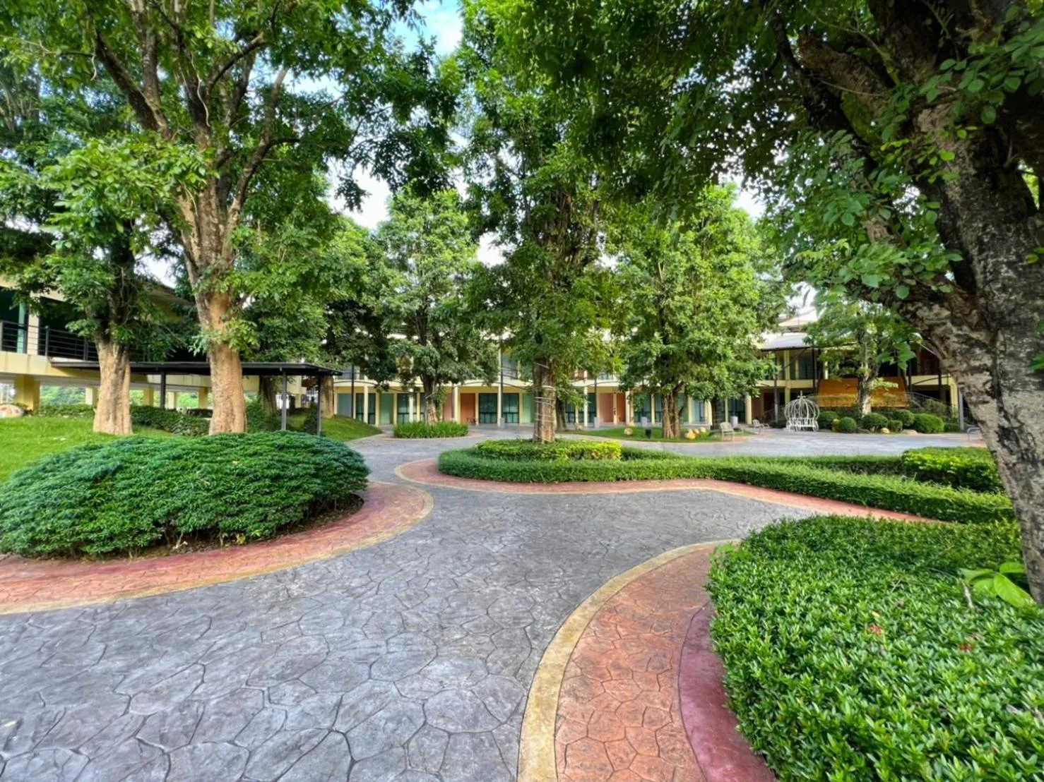 Inner courtyard view in The Room at Maesai