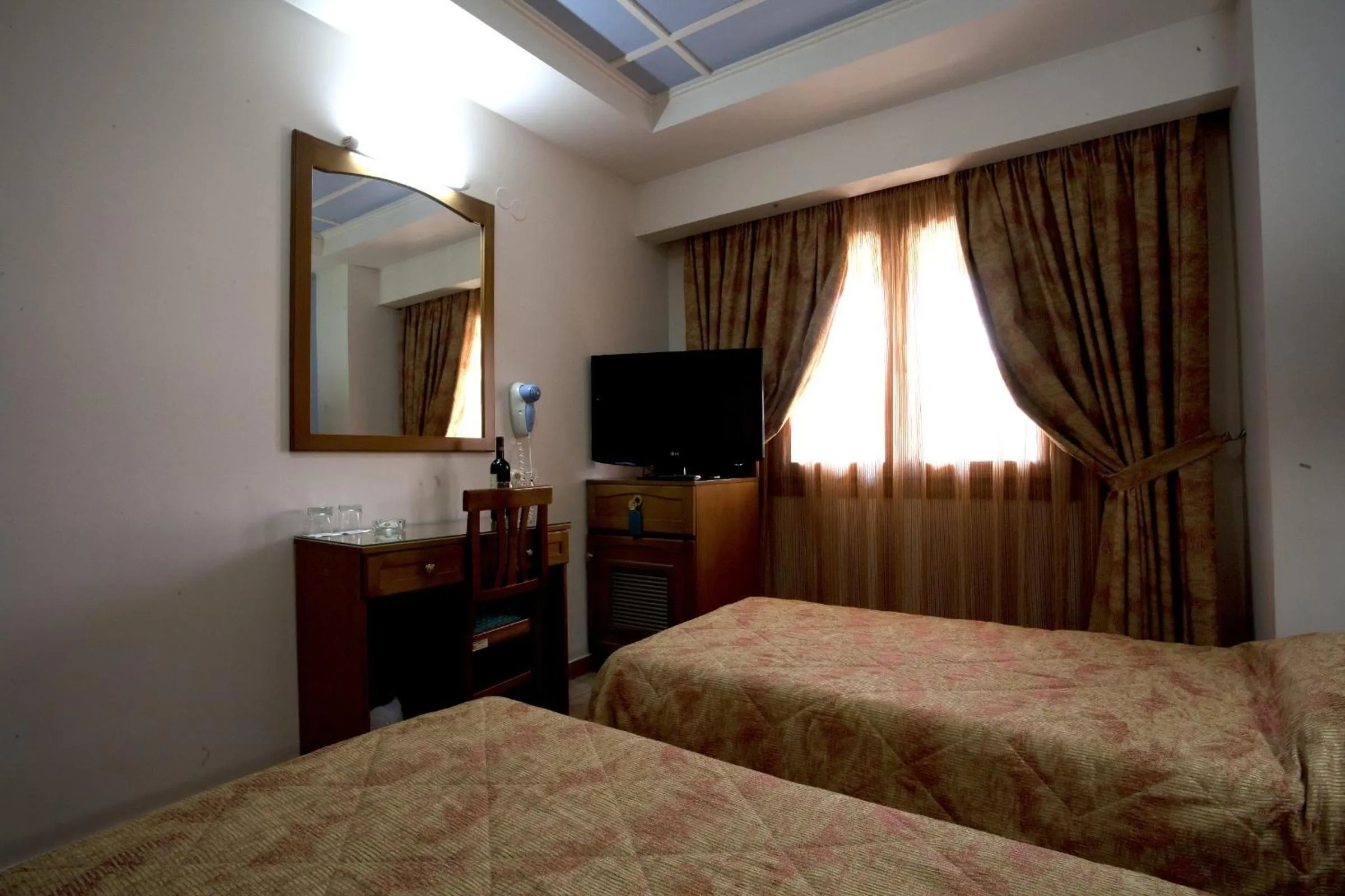 Day, Bed in Hotel Katerina