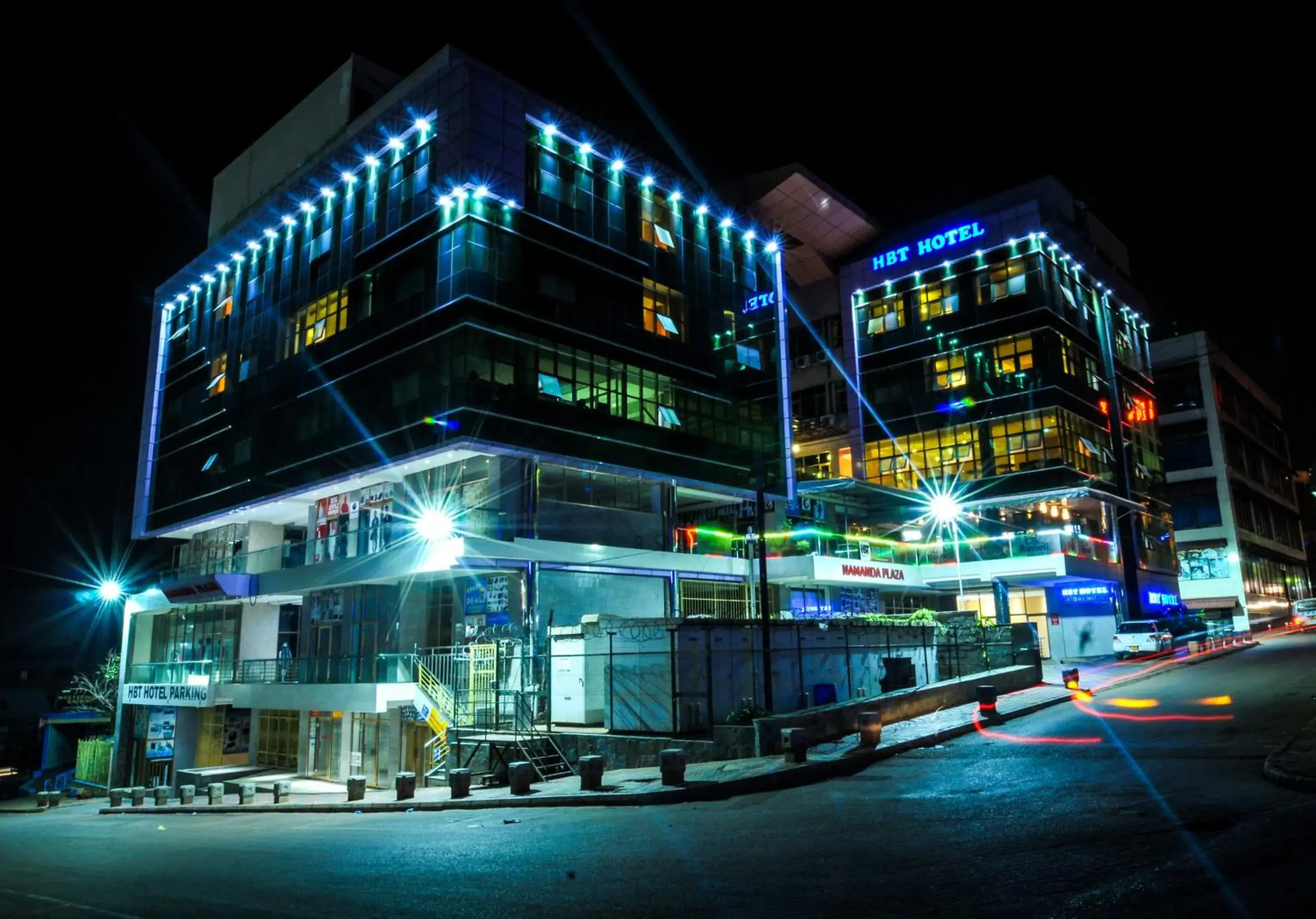 Property building in Russell Hotel Property building in Russell Hotel