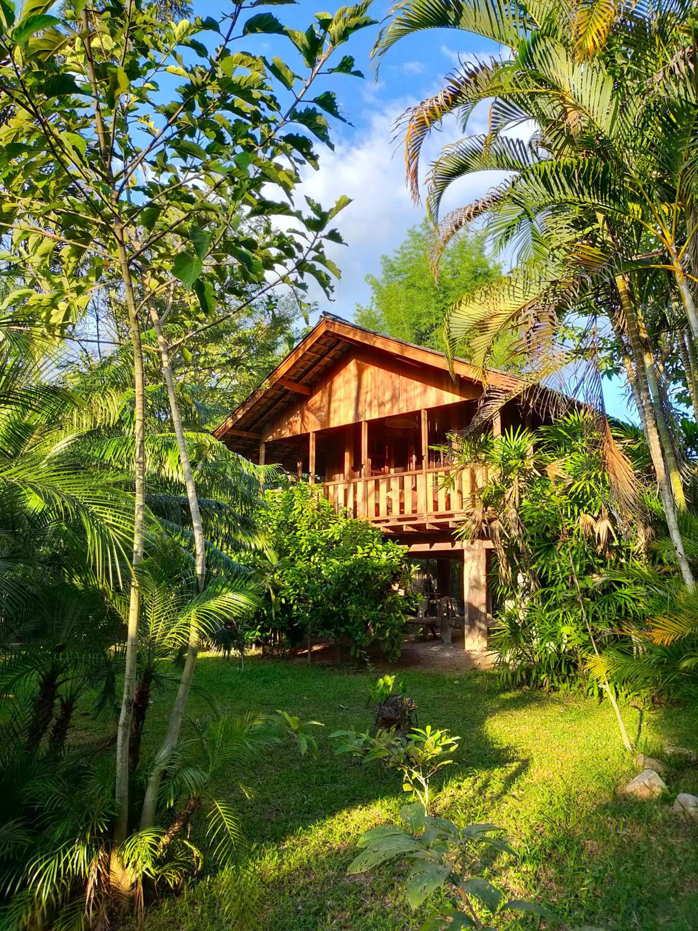 Property building in Khoom Kam Kaew