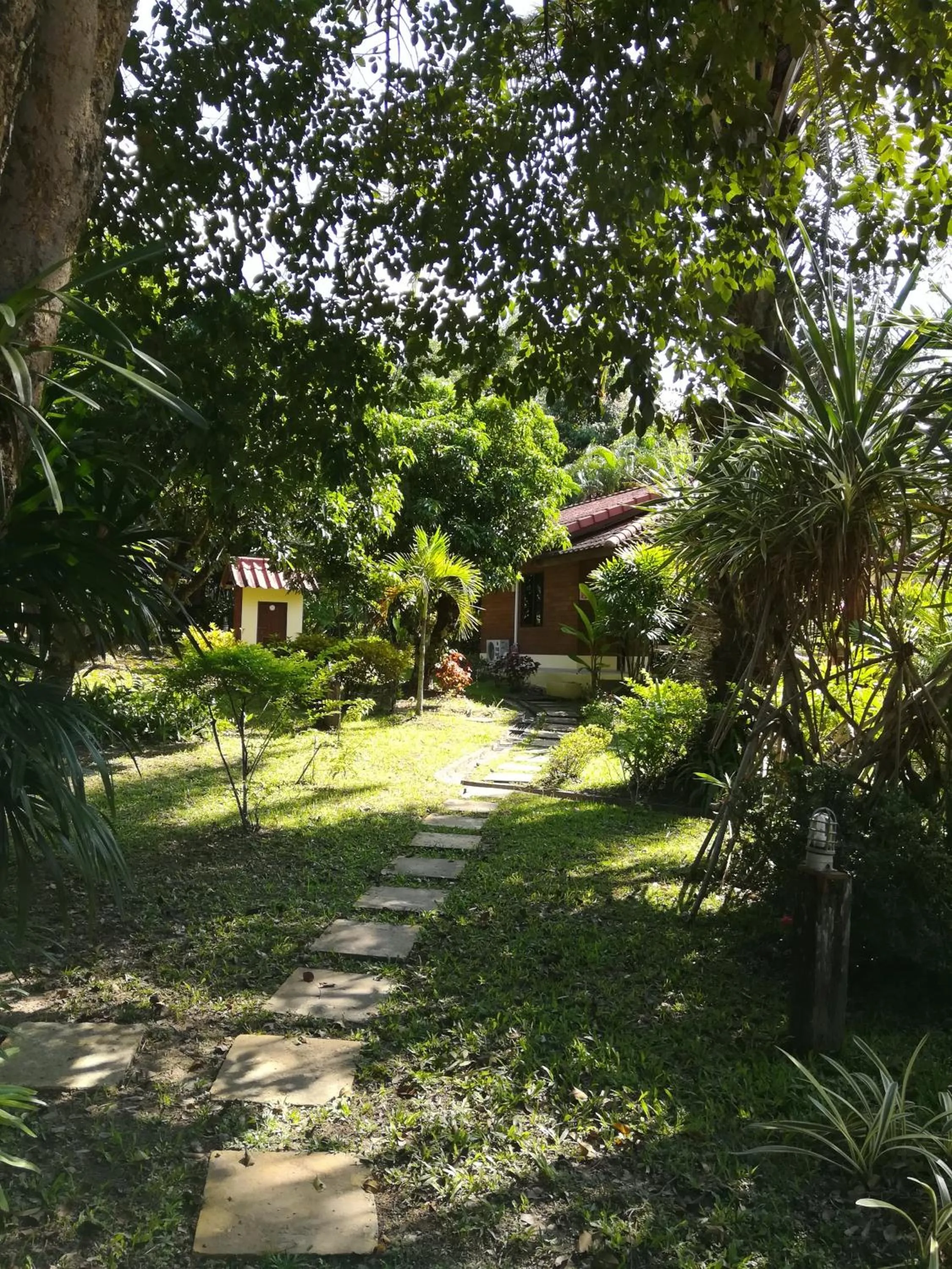 Property building in Khoom Kam Kaew